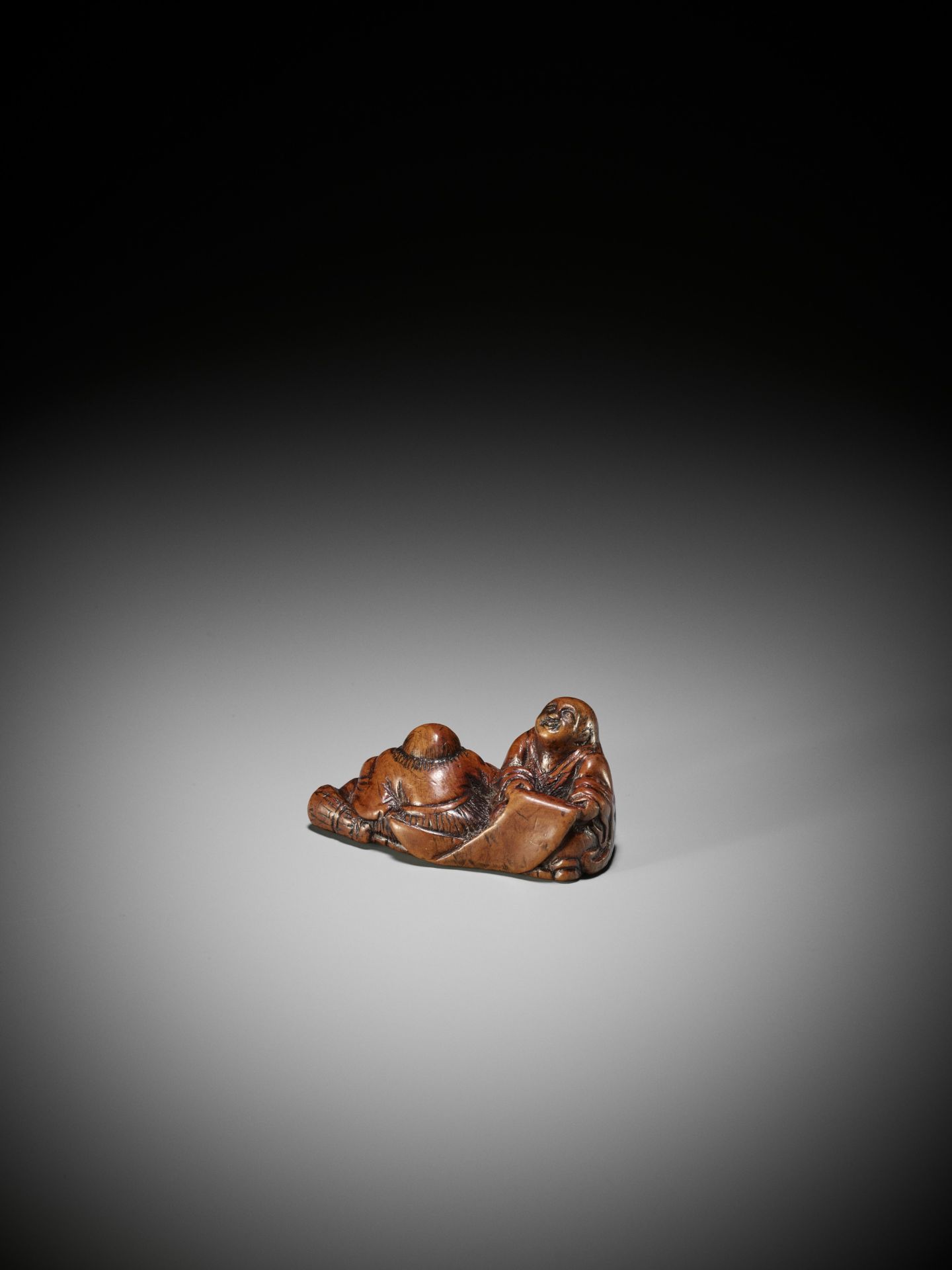 A WOOD NETSUKE OF KANZAN AND JITTOKU - Bild 7 aus 12