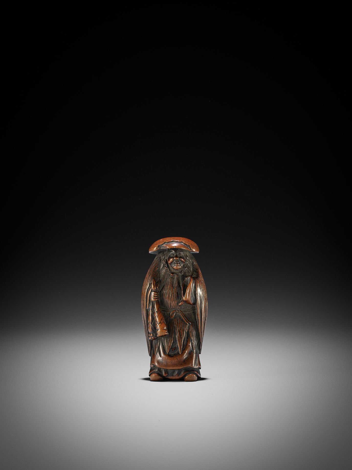 A LARGE WOOD NETSUKE OF MOSO - Bild 4 aus 12