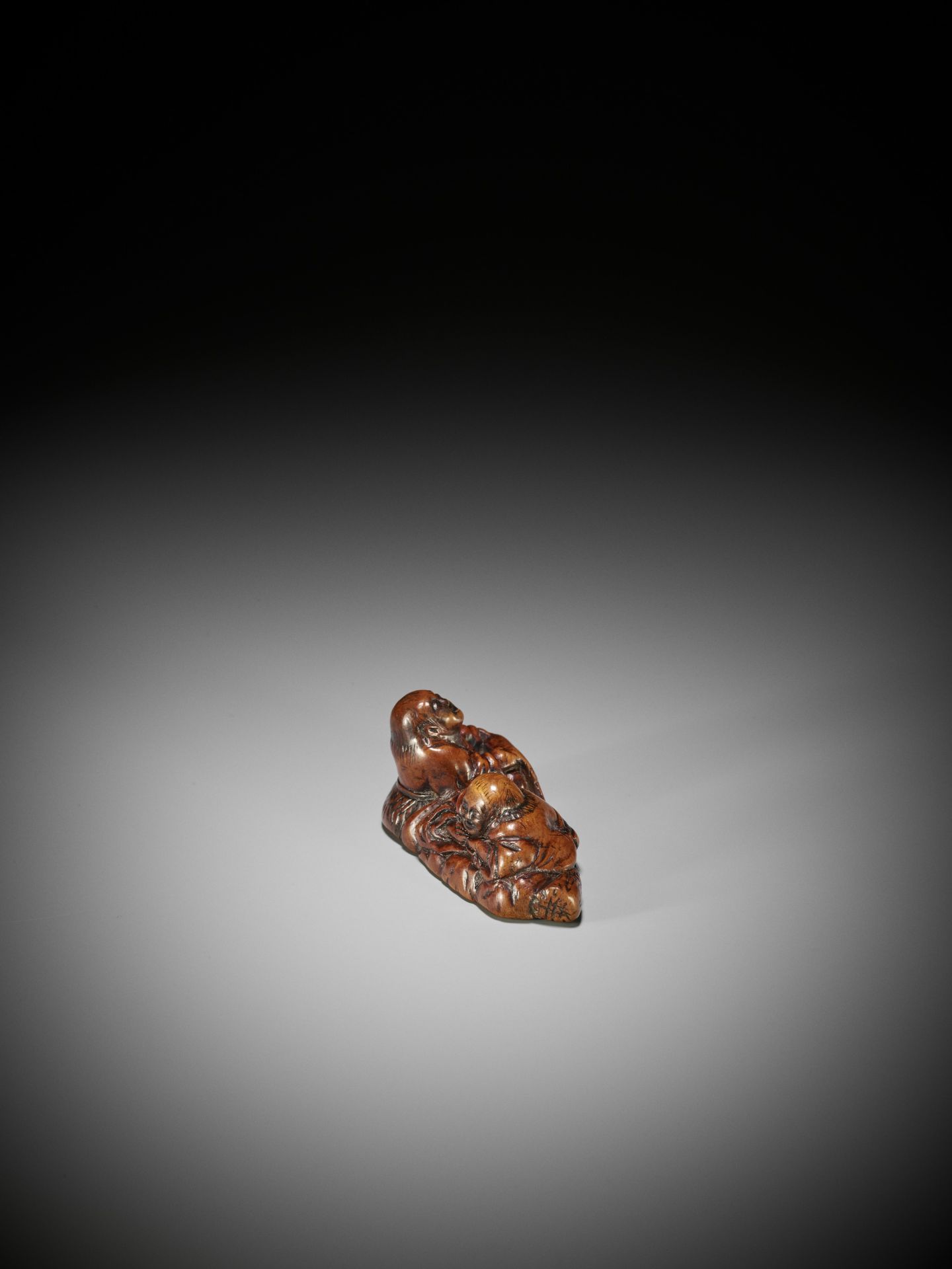 A WOOD NETSUKE OF KANZAN AND JITTOKU - Bild 10 aus 12