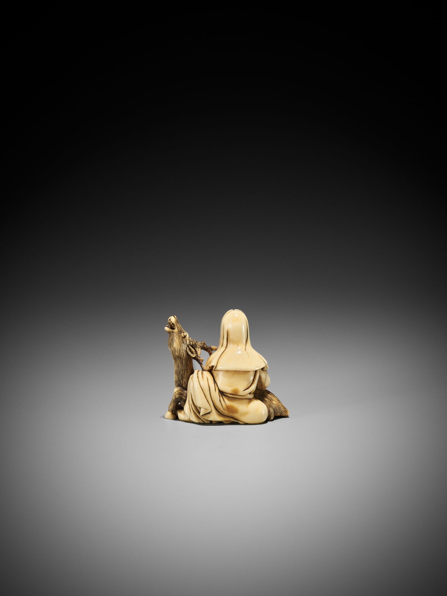 A FINE KYOTO SCHOOL IVORY NETSUKE OF JUROJIN AND HIS DEER - Bild 7 aus 13