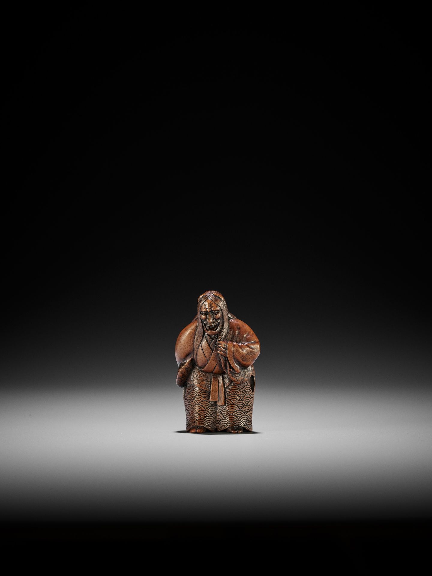 A POWERFUL WOOD NETSUKE OF KIYOHIME - Bild 4 aus 8