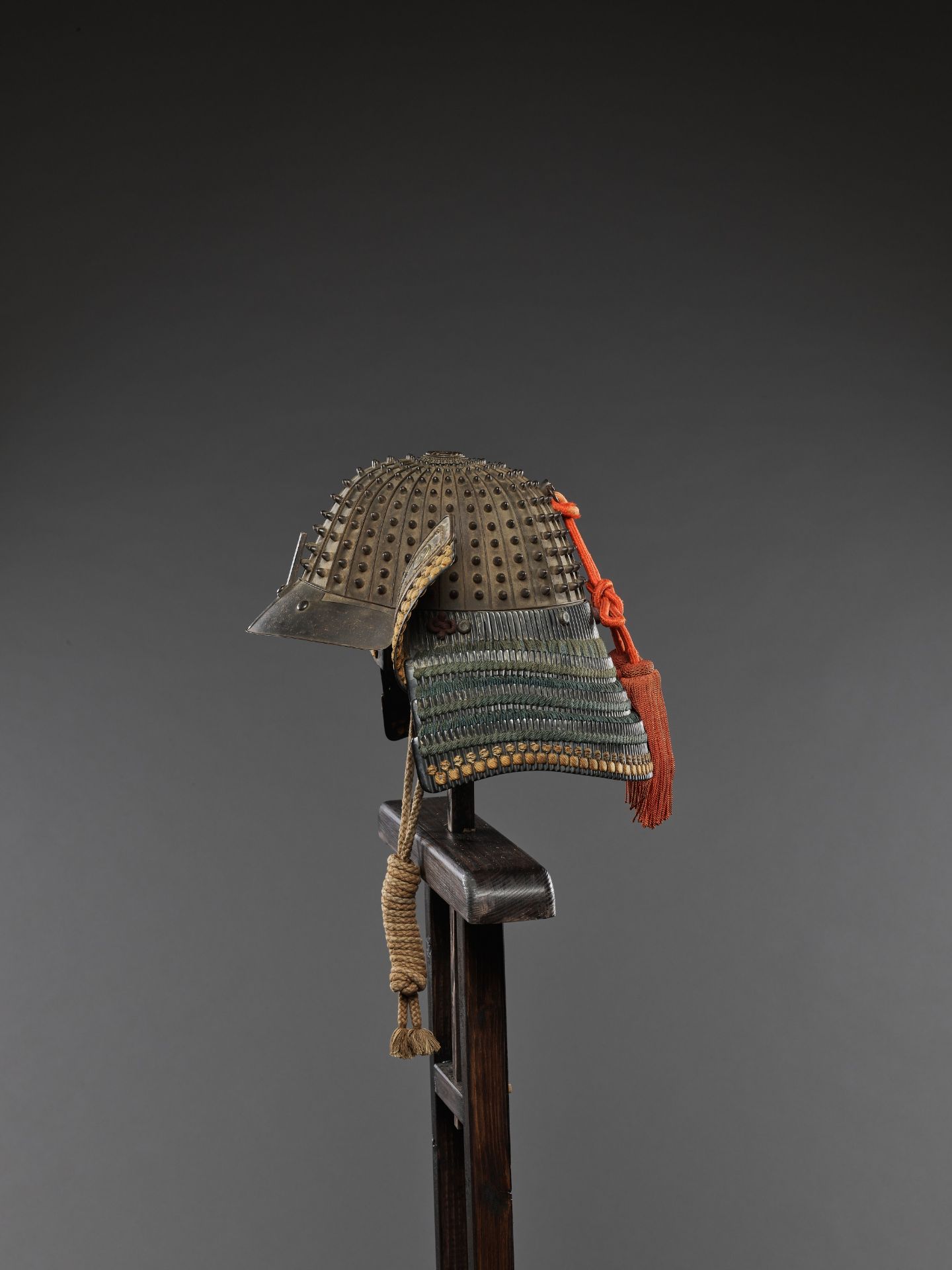 MYOCHIN OTOTSUGU: A KOBOSHI KABUTO WITH KASHIWA MON - Image 6 of 8