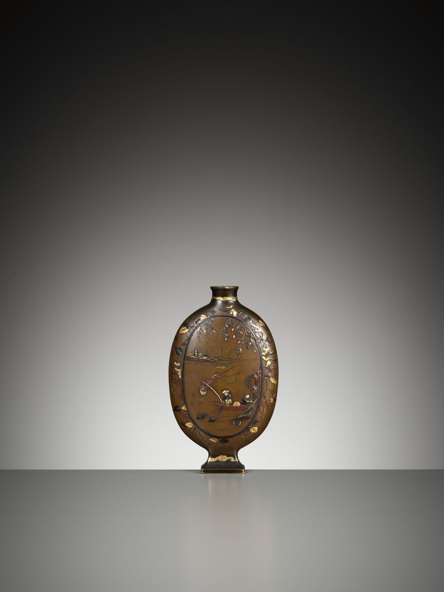 NOGAWA : A FINE PARCEL-GILT AND INLAID BRONZE 'CORMORANT FISHERMEN' MOON FLASK - Image 3 of 10