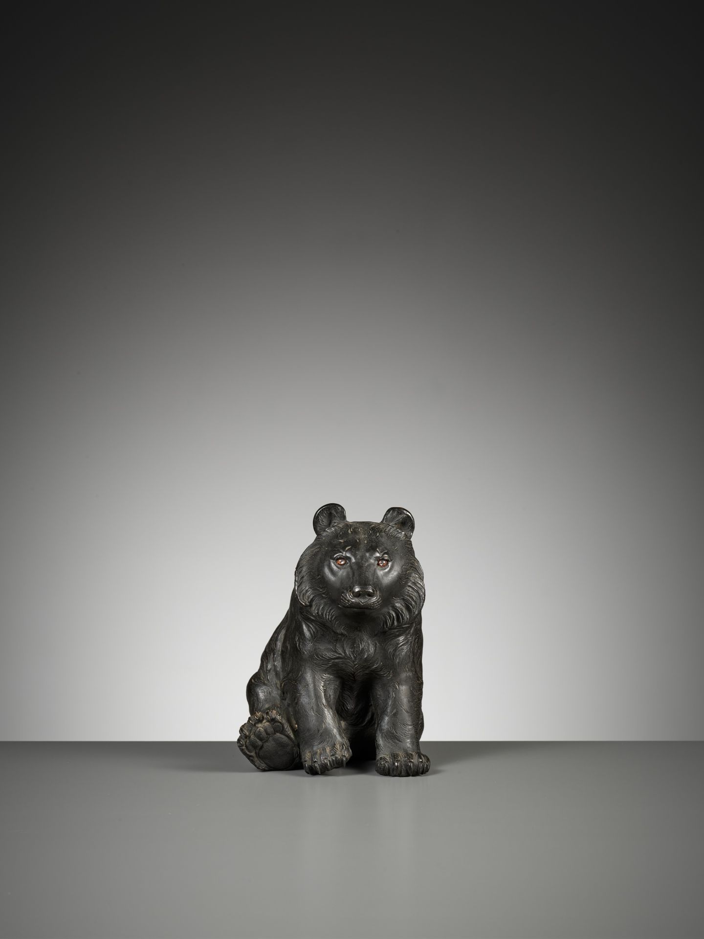 OMORI MITSUMOTO: A RARE AND CHARMING BRONZE OKIMONO OF A BEAR - Image 5 of 11