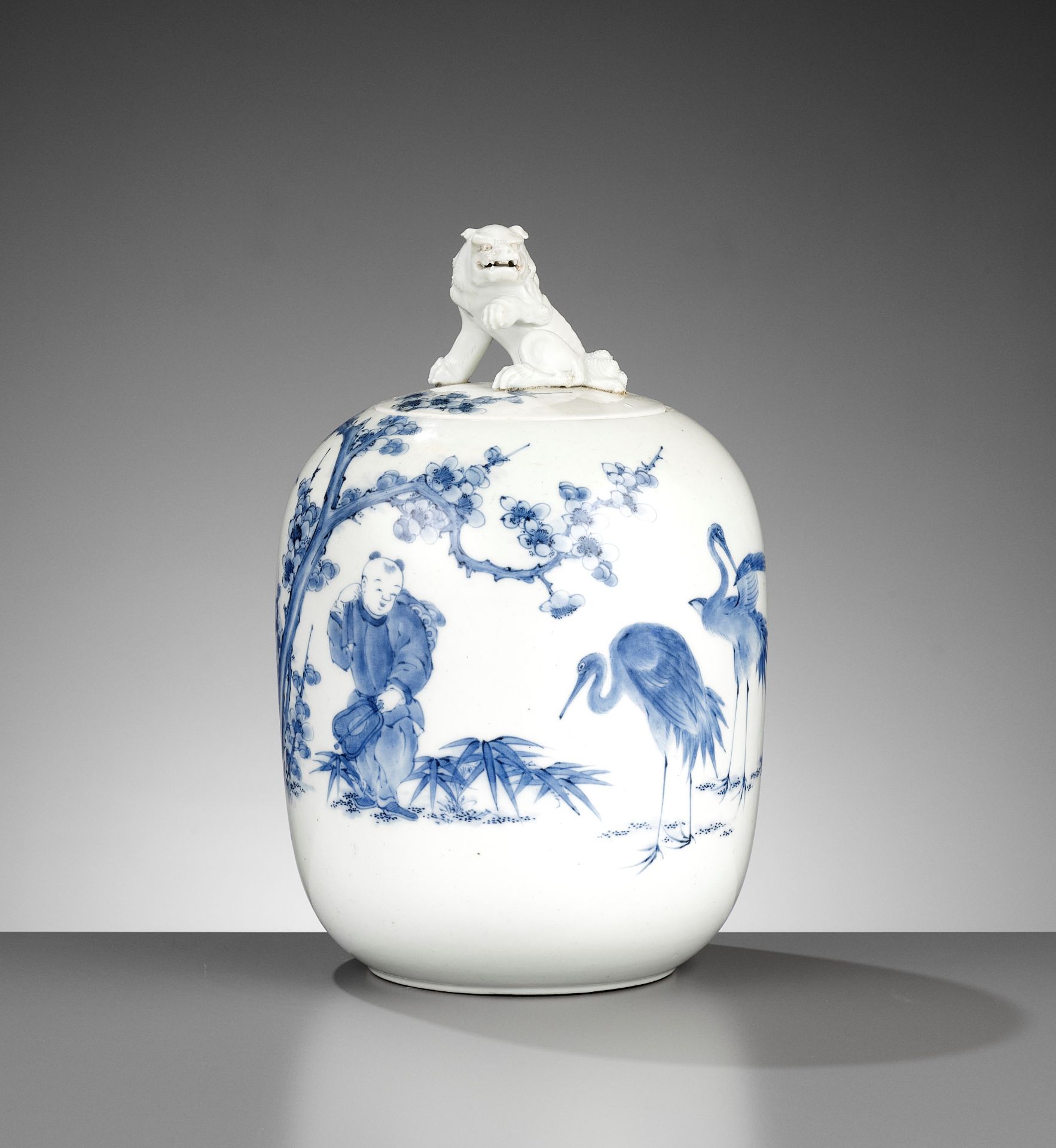 A LARGE HIRADO PORCELAIN OVOID WATER JAR (MIZUSASHI) AND COVER