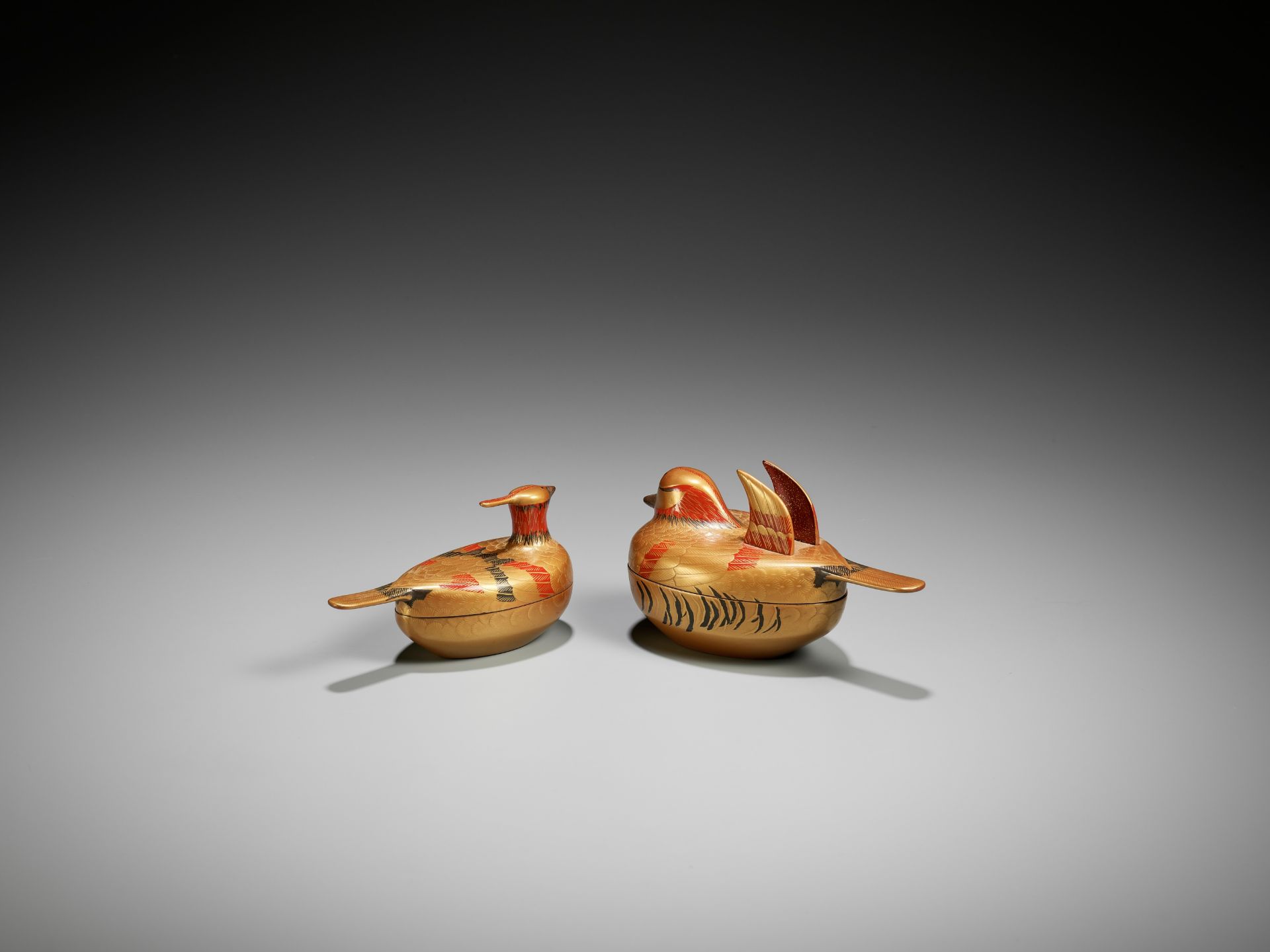 A PAIR OF GOLD LACQUER DUCK-FORM KOGO (INCENSE BOXES) AND COVERS - Image 5 of 9