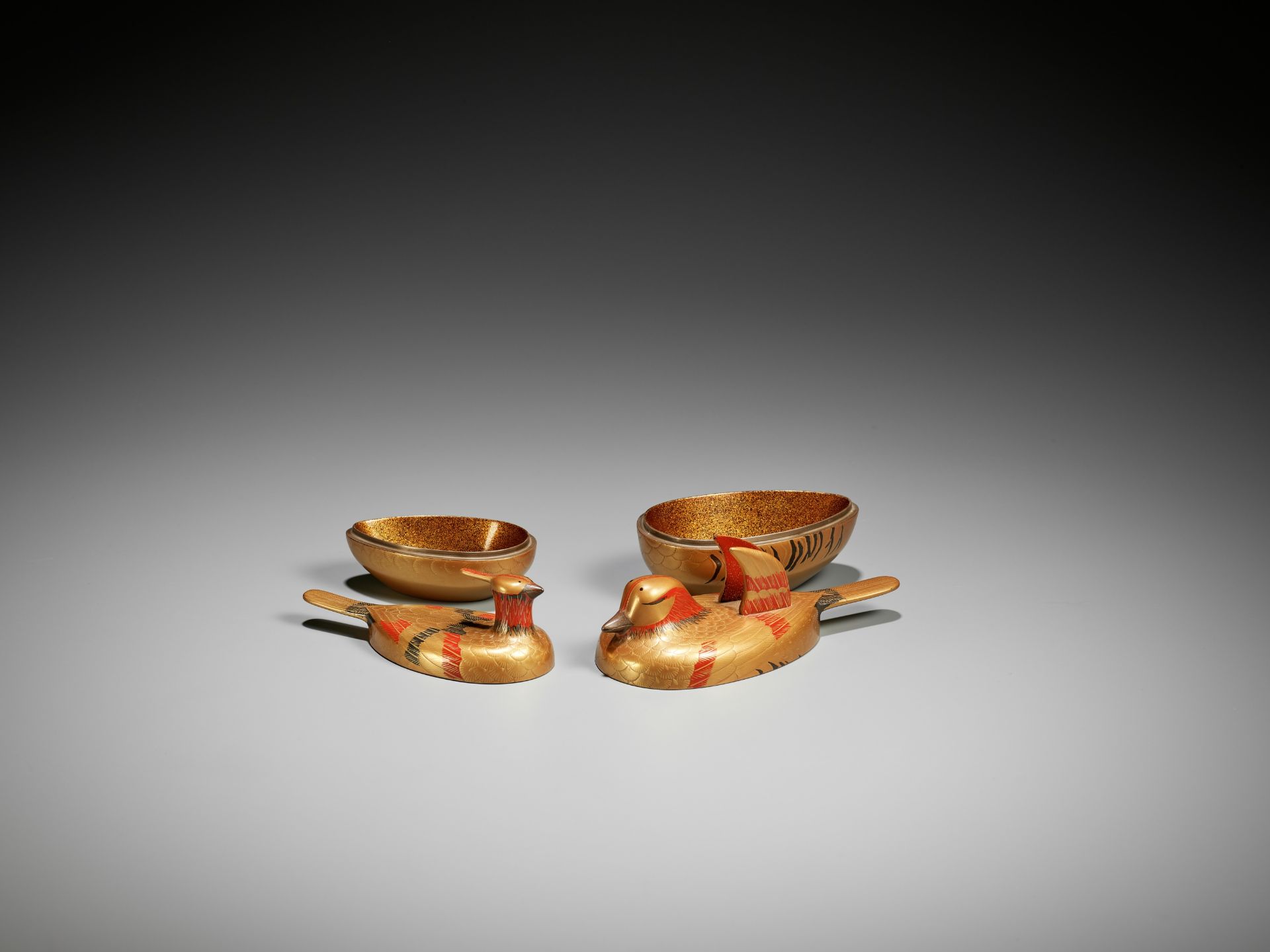 A PAIR OF GOLD LACQUER DUCK-FORM KOGO (INCENSE BOXES) AND COVERS - Image 7 of 9