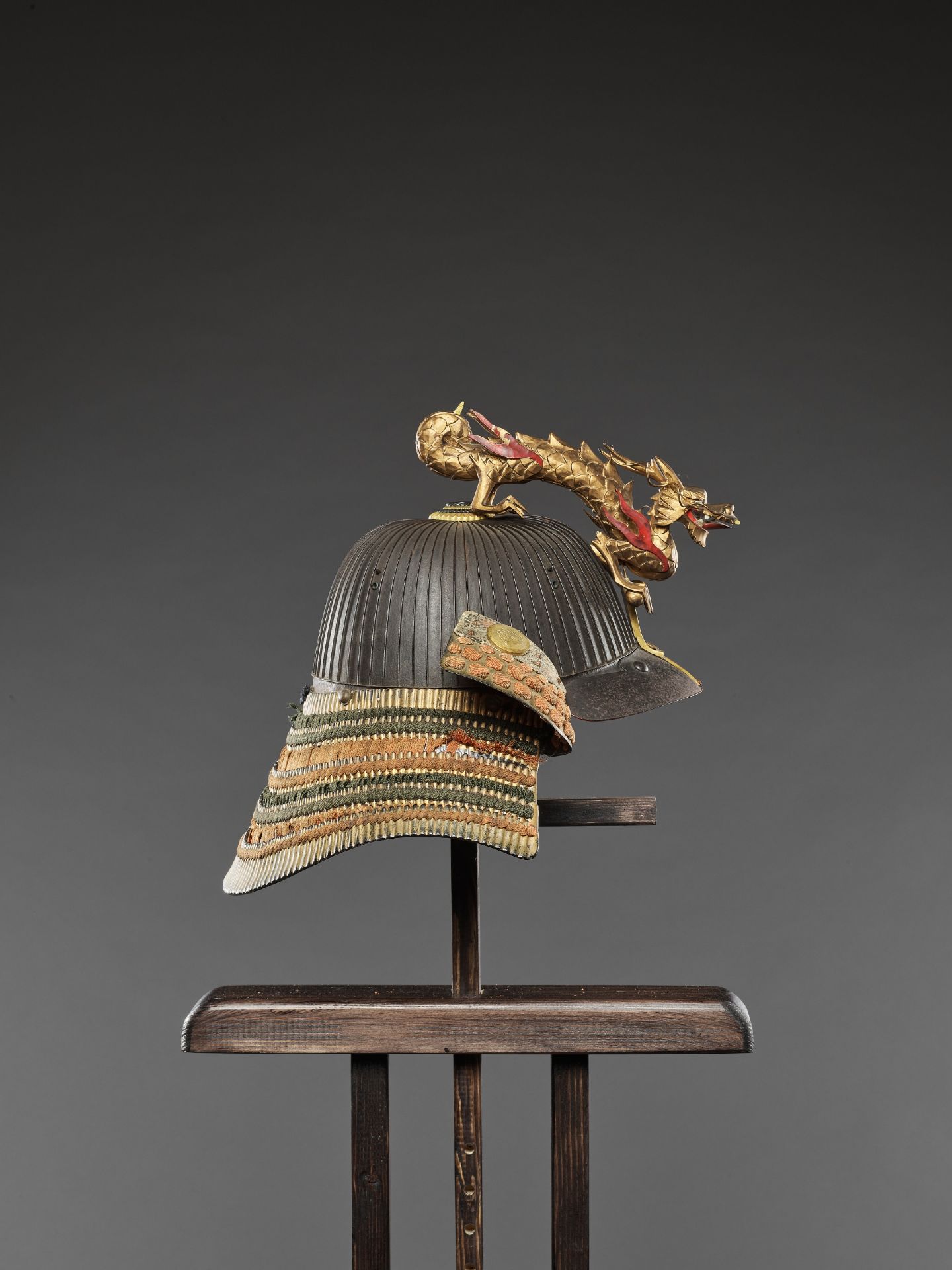 A SUJIBACHI KABUTO WITH DRAGON MAEDATE - Image 8 of 10