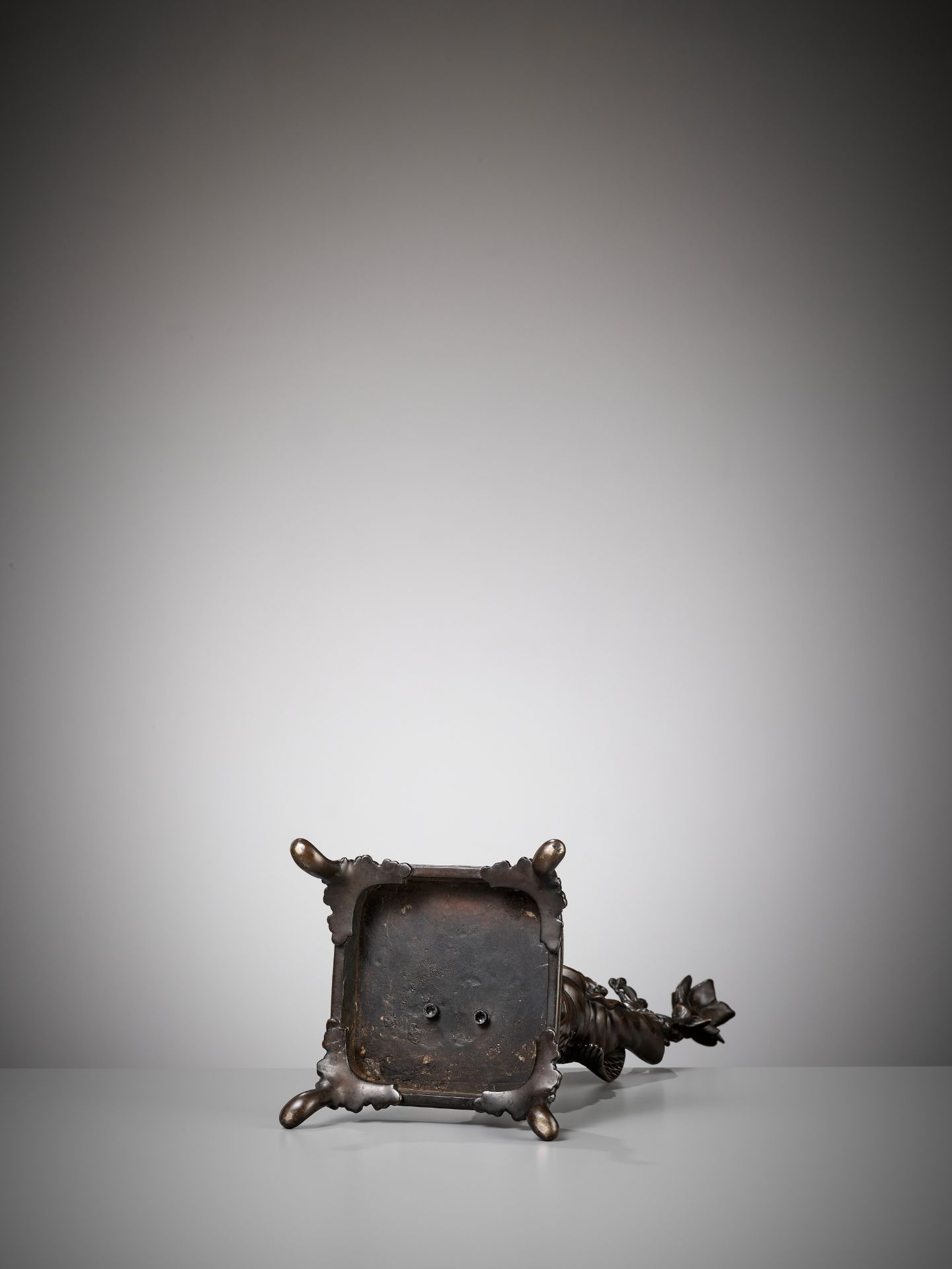 A RARE BRONZE OKIMONO OF A KARASU TENGU WITH CANDLESTICK - Image 11 of 11