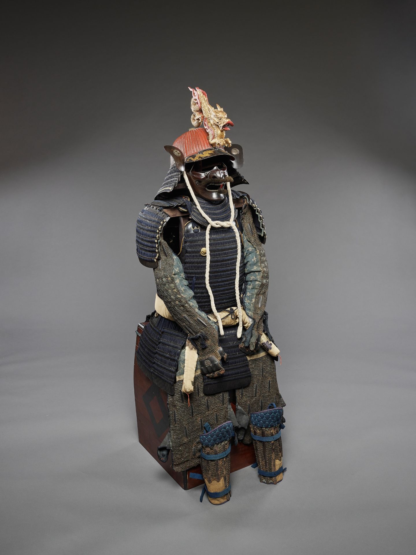 A SUIT OF ARMOR WITH SUJIBACHI KABUTO AND LARGE DRAGON MAEDATE - Image 8 of 8