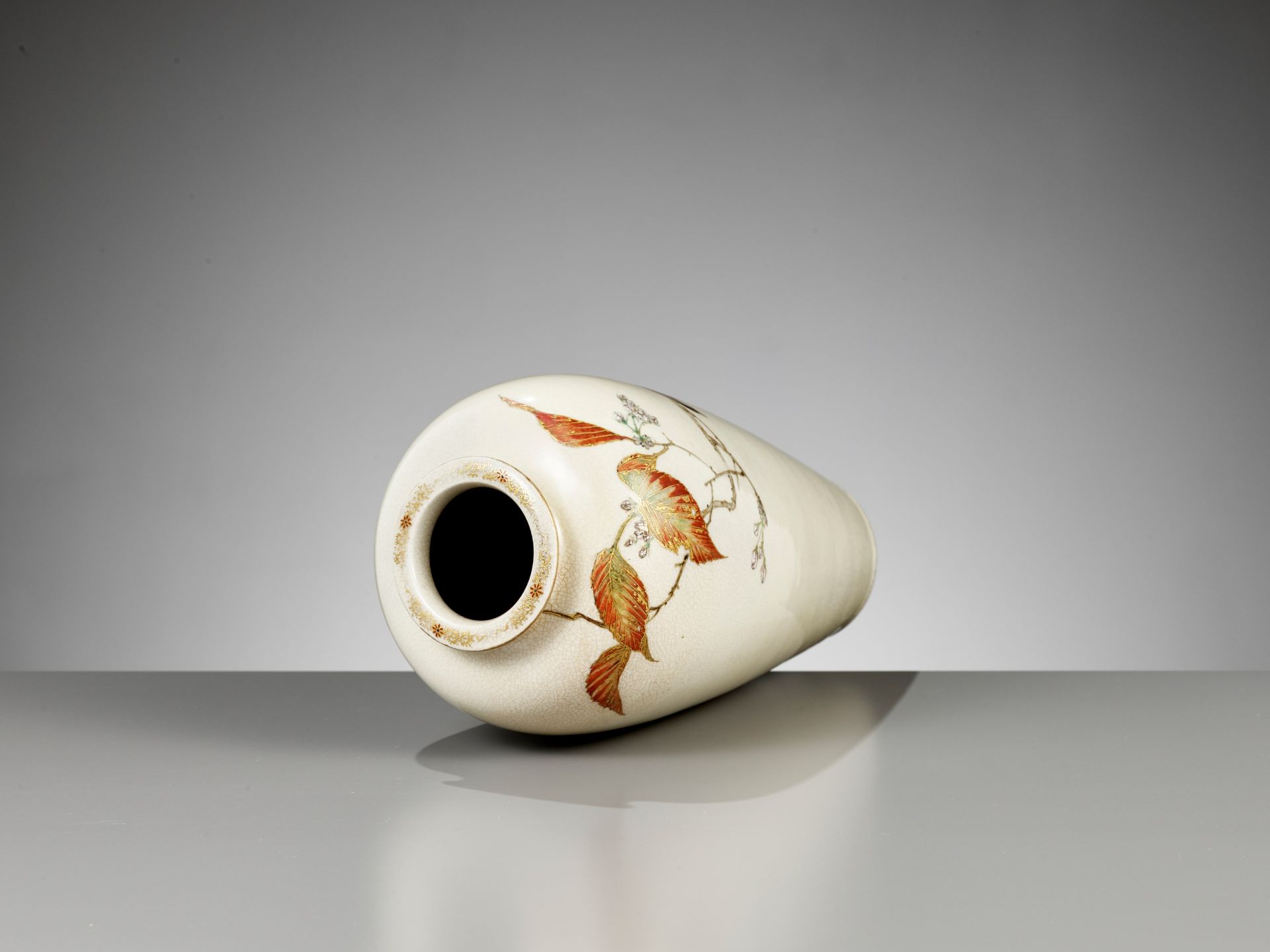 YABU MEIZAN: A SUPERB AND LARGE SATSUMA VASE WITH SPARROW - Image 7 of 10