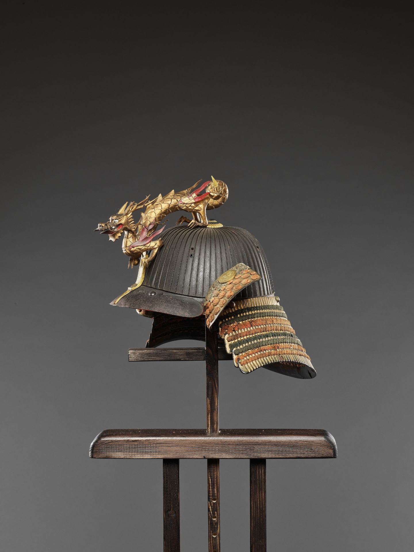 A SUJIBACHI KABUTO WITH DRAGON MAEDATE - Image 6 of 10