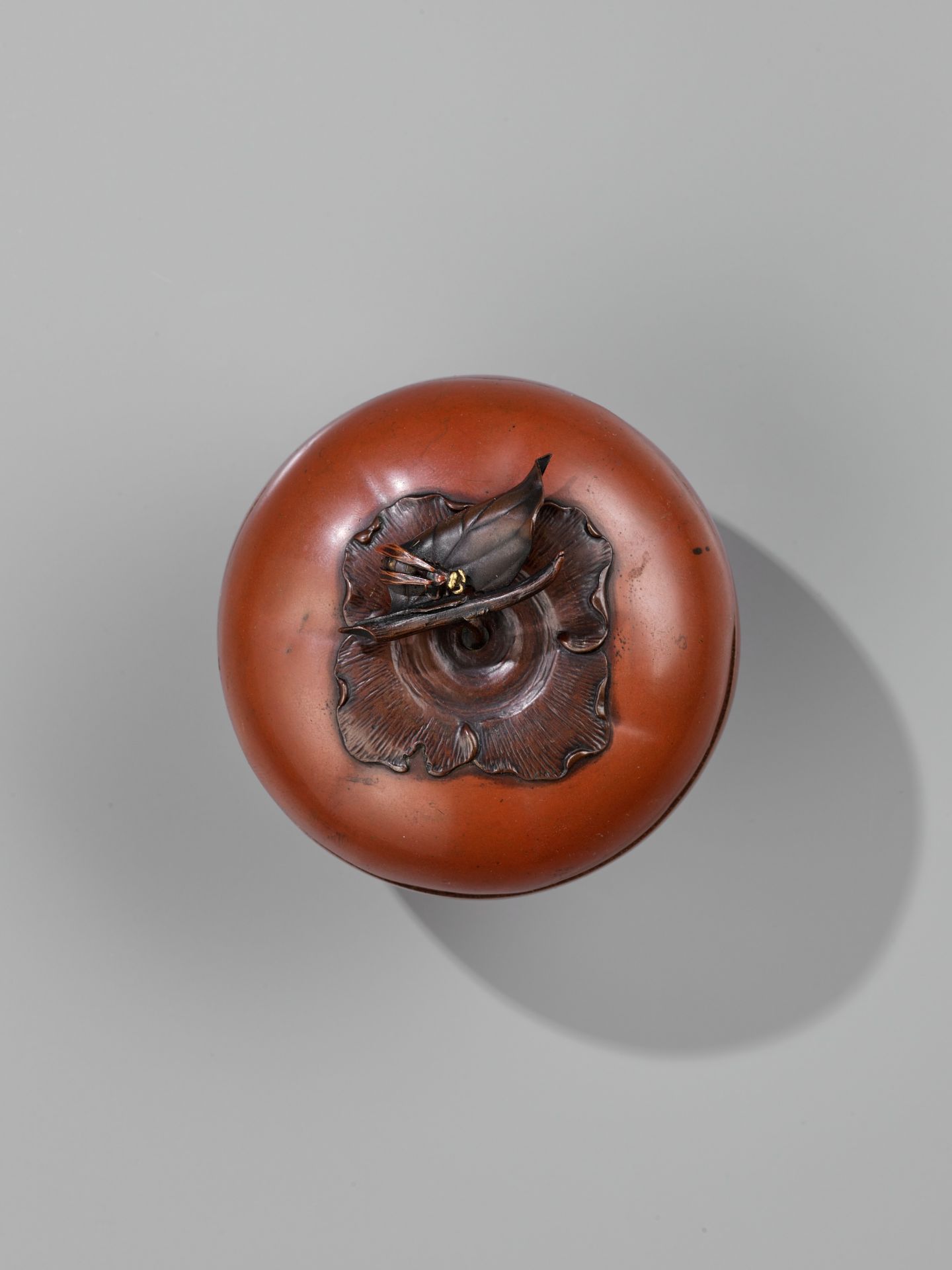 A BRONZE PERSIMMON-FORM INCENSE BOX AND COVER - Image 2 of 9