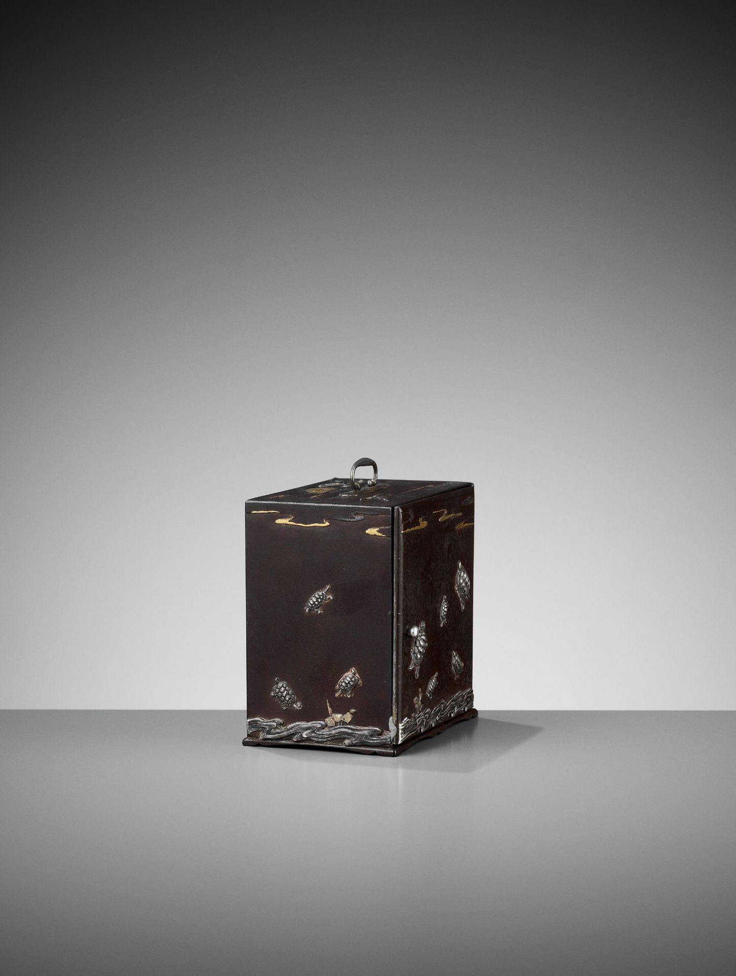 AN EXCEPTIONALLY RARE INLAID IRON MINIATURE KODANSU (CABINET) WITH TURTLES AND CRANES - Image 9 of 10