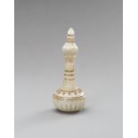 A MUGHAL-STYLE CORAL SET AGATE MINIATURE FLASK