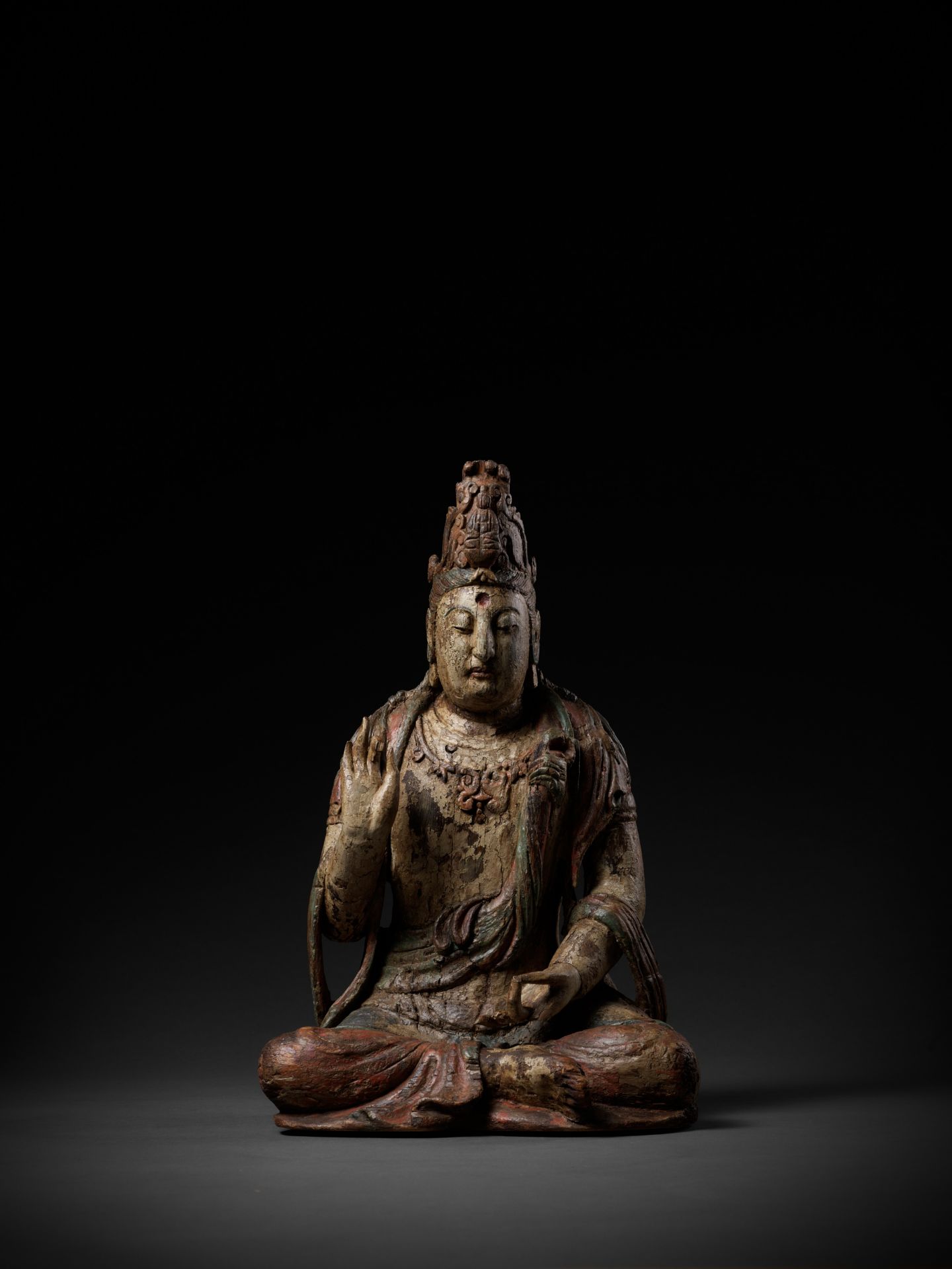 A POLYCHROME-PAINTED WOOD FIGURE OF GUANYIN, MING DYNASTY - Image 2 of 11