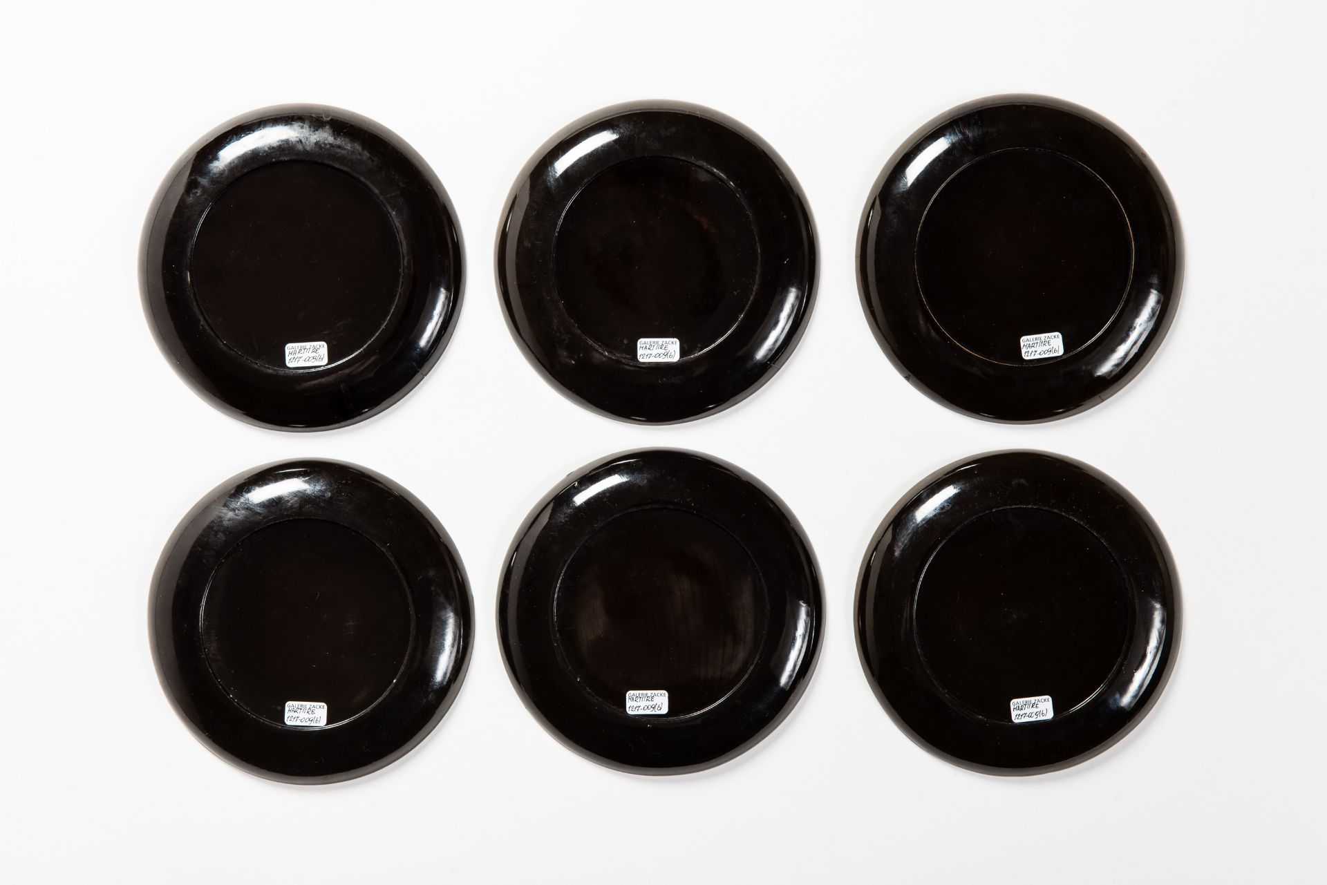 SET OF SIX LACQUERED PLATES - Image 2 of 2