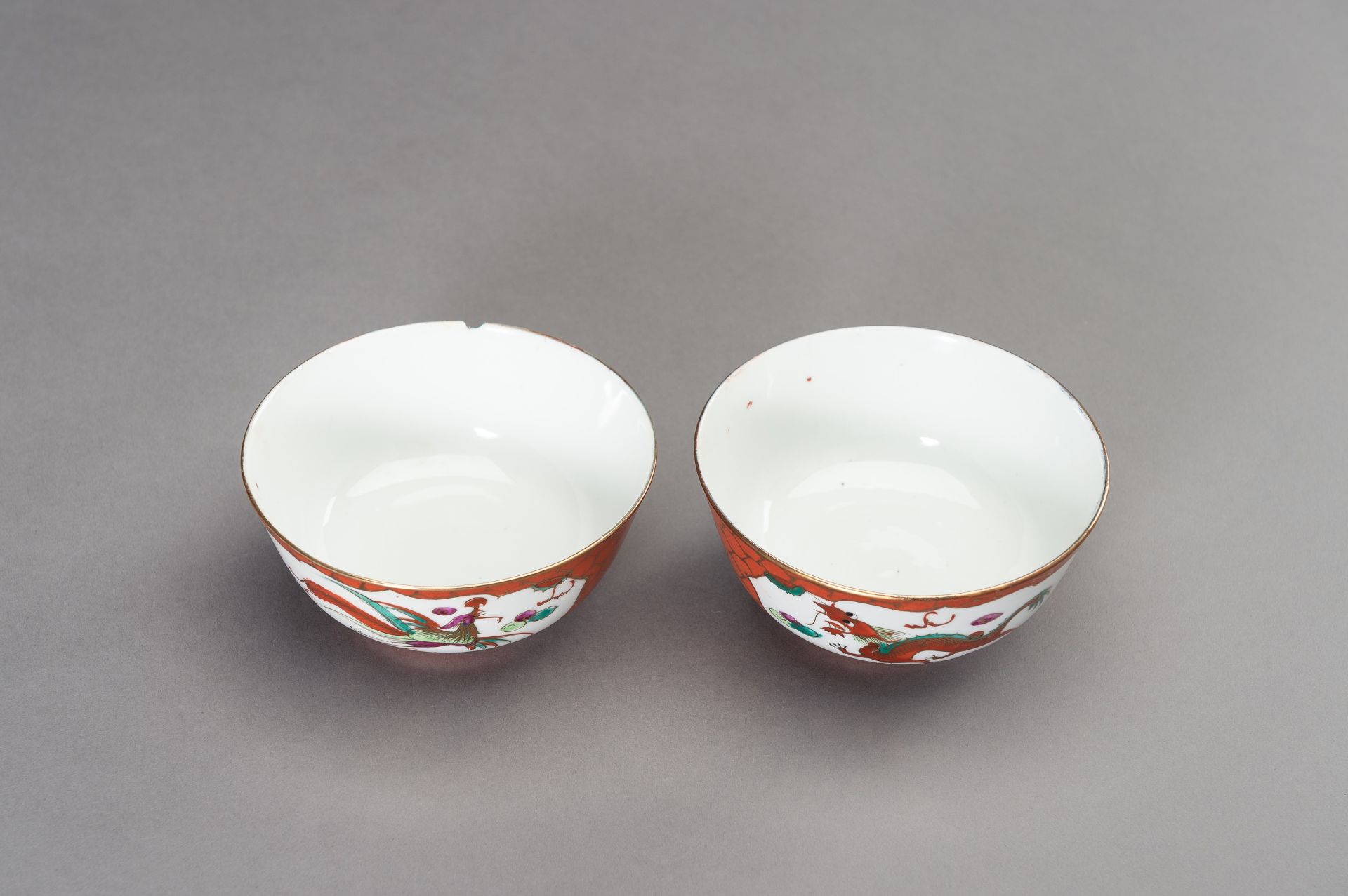 A MIXED LOT WITH SIX PORCELAIN BOWLS, REPUBLIC PERIOD OR LATER - Image 4 of 24