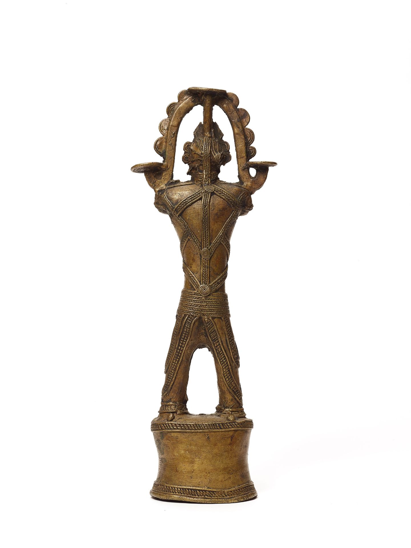 A BASTAR BRONZE OF A FEMALE DEITY HOLDING A VESSEL - Image 4 of 4
