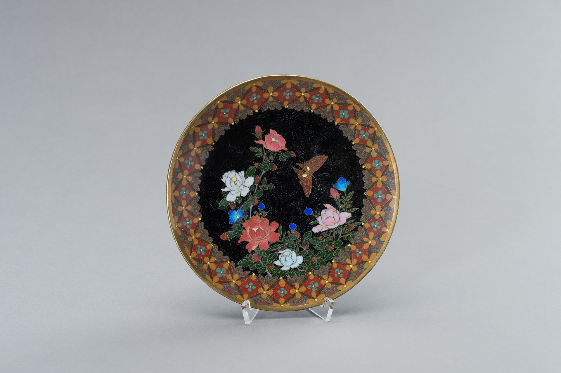 TWO CLOISONNE TRAYS AND ONE CLOISONNE DISH - Bild 5 aus 9