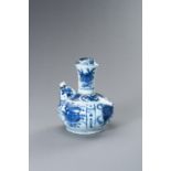 A BLUE AND WHITE PORCELAIN POURING VESSEL (KENDI) WITH FLORAL MOTIFS