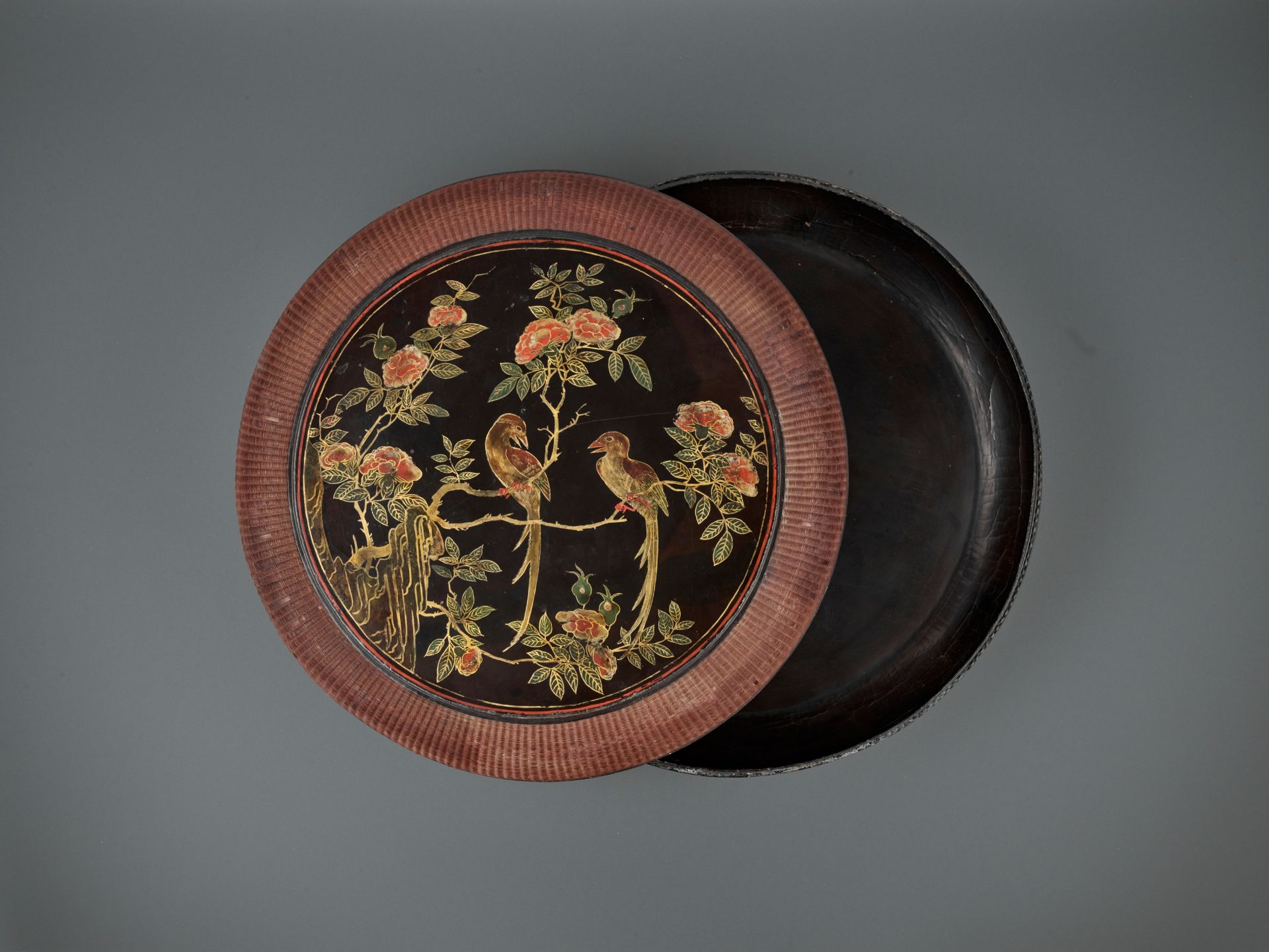 A PAINTED LACQUER 'BASKETWEAVE' BOX AND COVER, DATED 1647