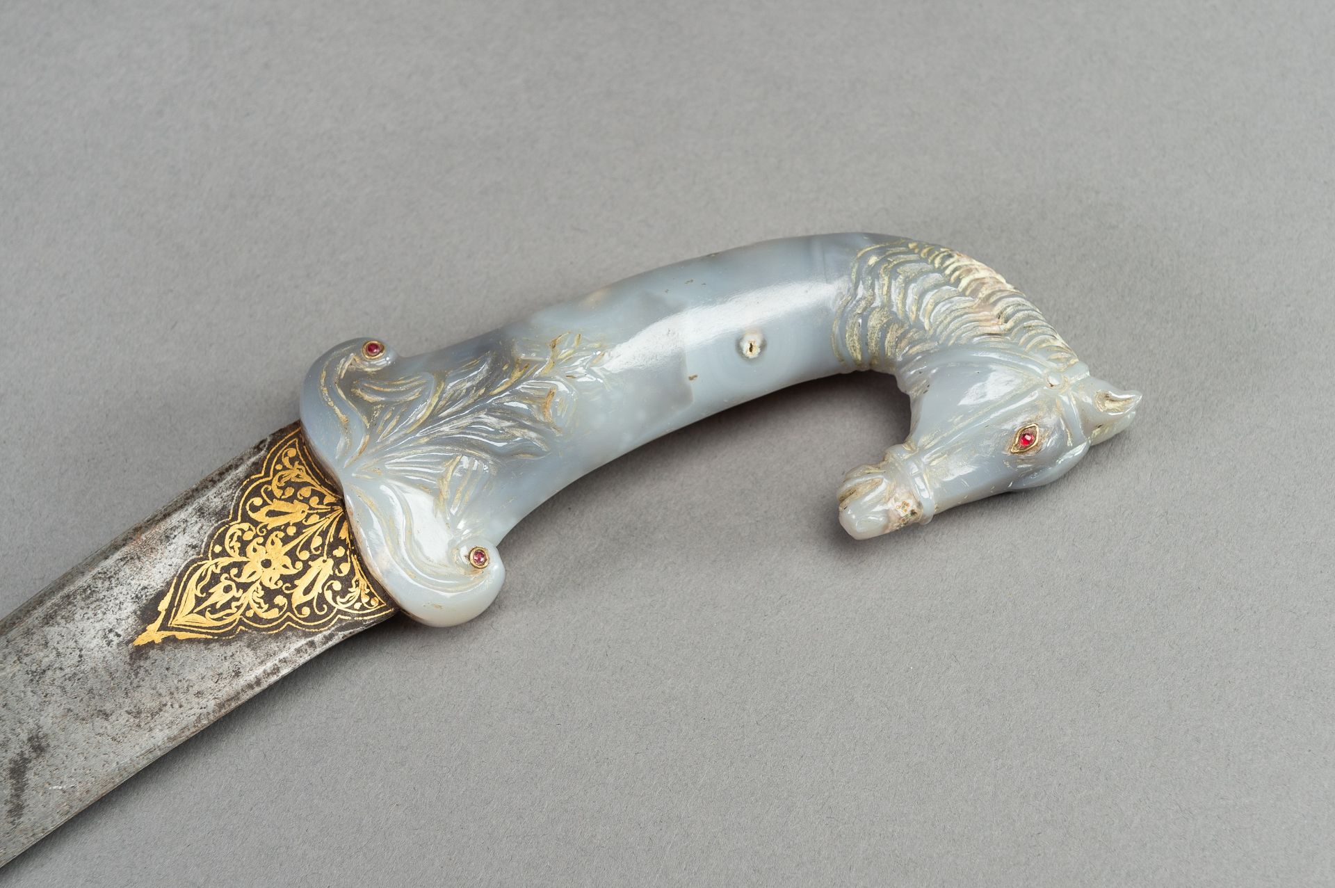 A MUGHAL KHANJAR WITH 'HORSE' JADE HANDLE - Image 6 of 6