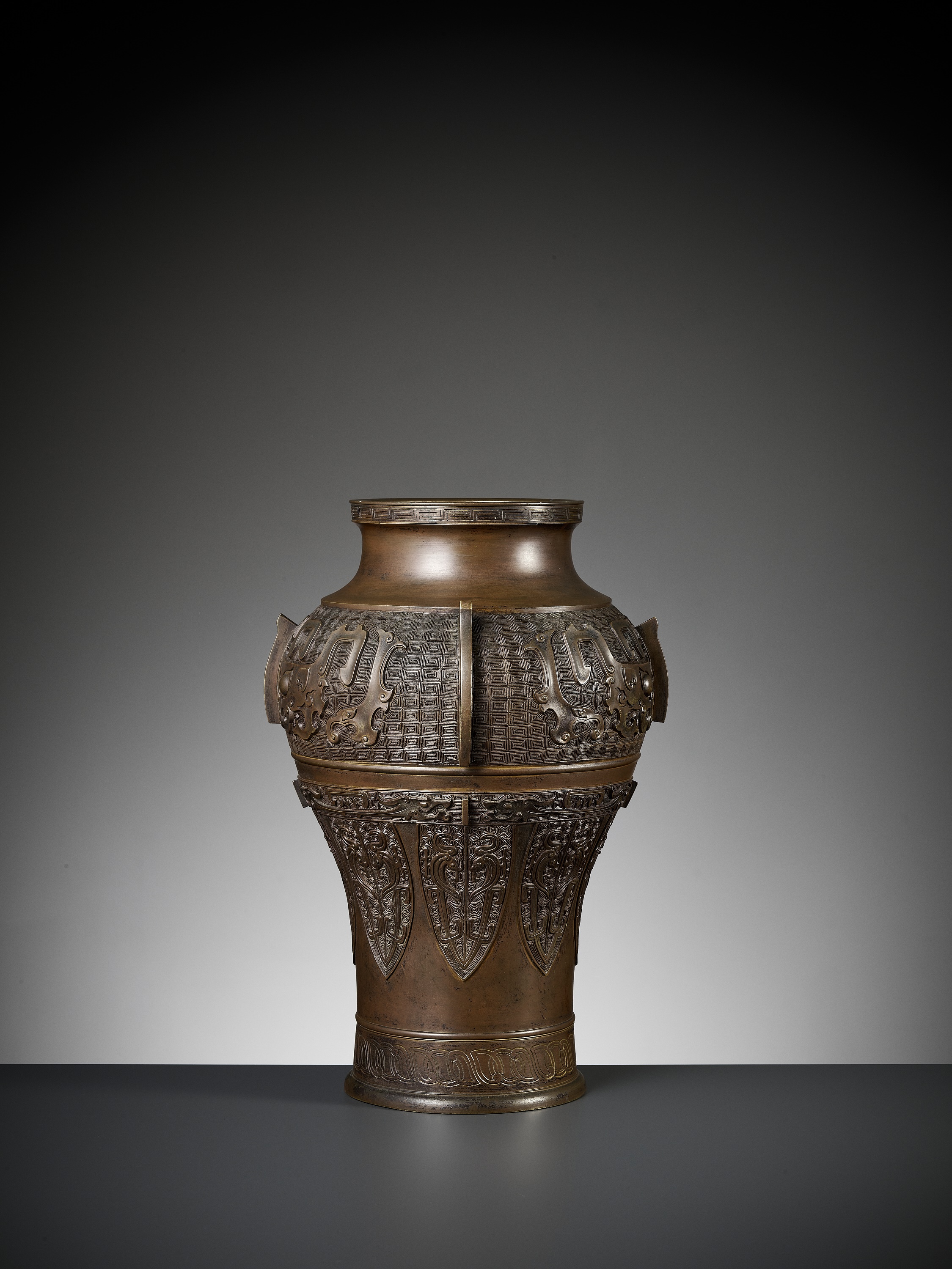 A MASSIVE BRONZE 'ARCHAISTIC' BALUSTER VASE, LATE MING TO EARLY QING - Image 3 of 10