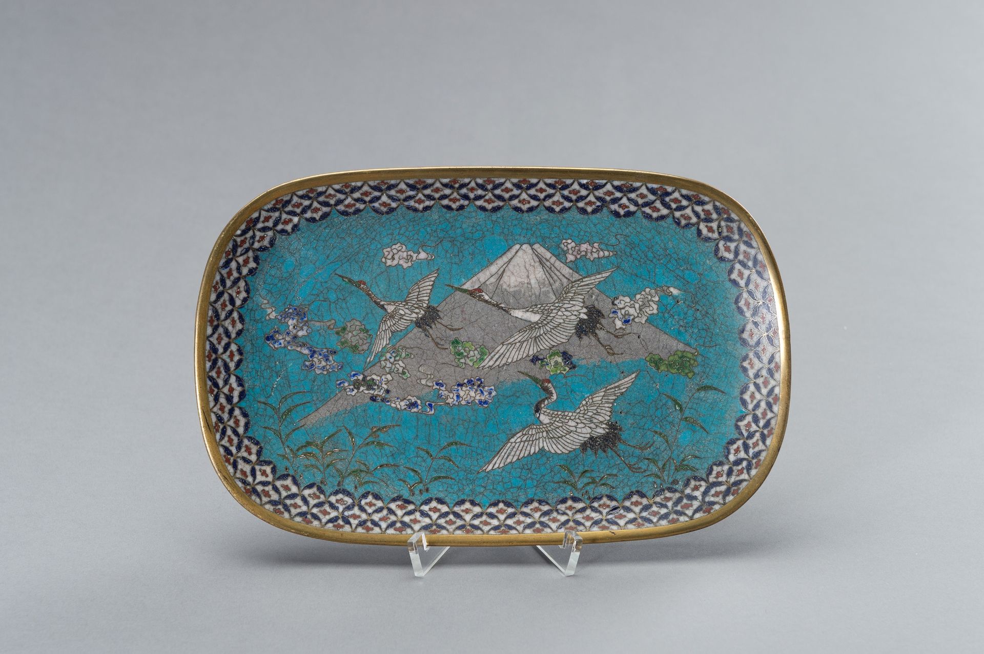 TWO CLOISONNE TRAYS AND ONE CLOISONNE DISH - Bild 7 aus 9