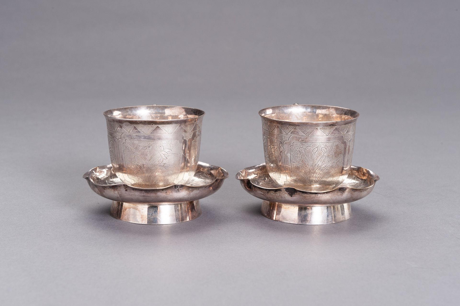 A PAIR OF SILVER CUPS WITH MATCHING SAUCERS - Image 2 of 10