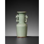 A LONGQUAN CELADON KINUTA (MALLET) VASE WITH PHOENIX HANDLES, MING DYNASTY