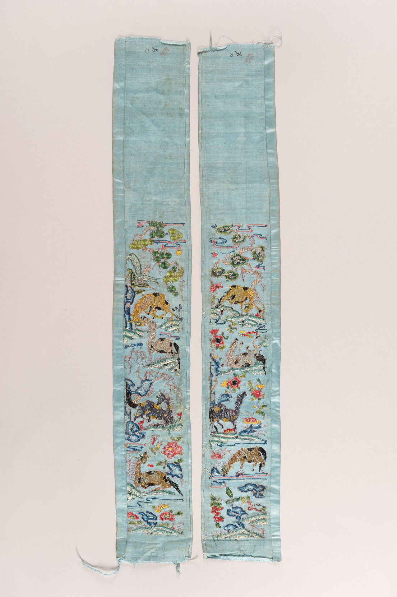 A PAIR OF 'EIGHT HORSES OF MUWANG' SILK SLEEVE BANDS, LATE QING DYNASTY - Image 2 of 8