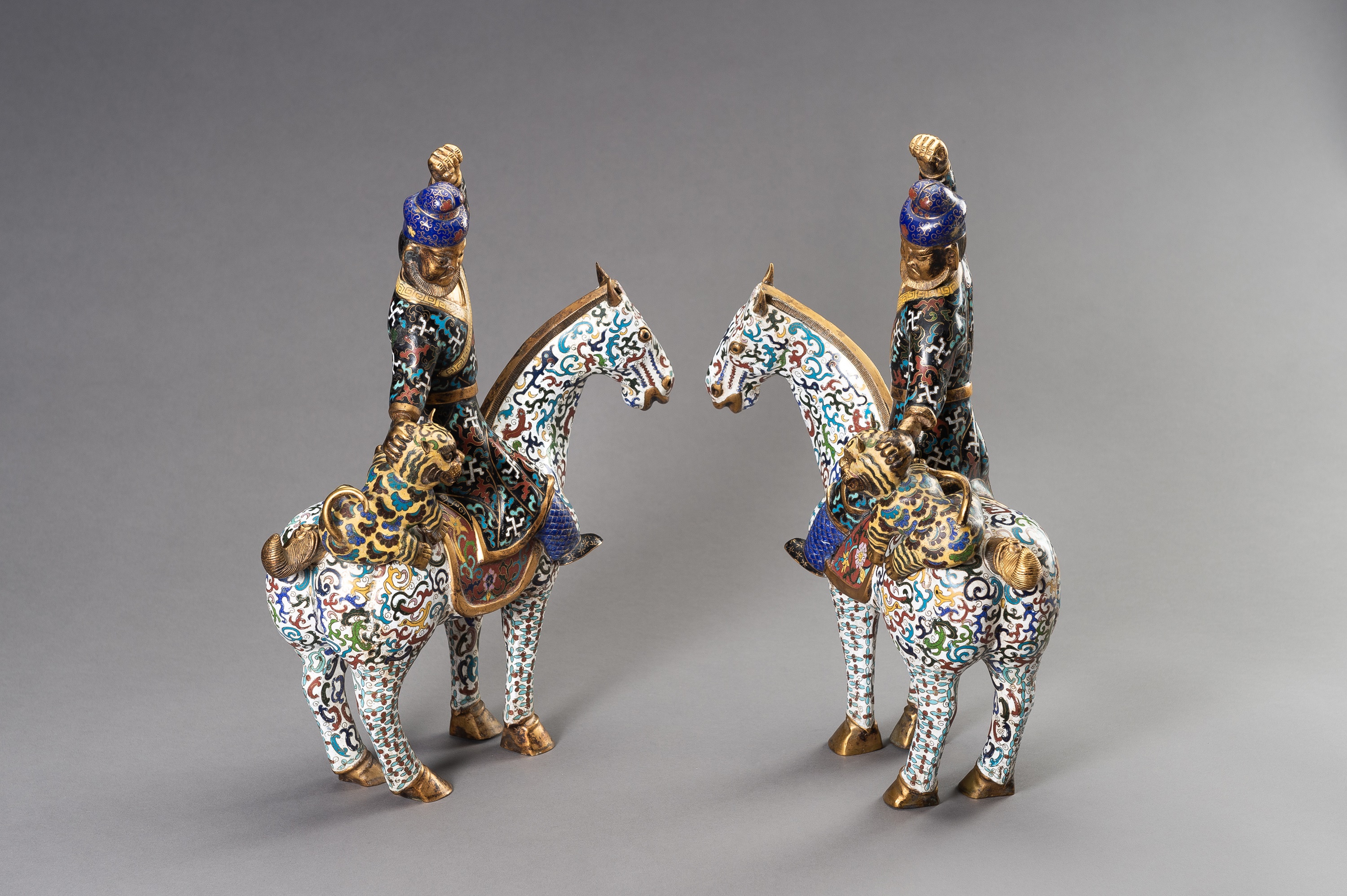 A PAIR OF CLOISONNE ENAMEL PERSIAN EQUESTRIANS, 20TH CENTURY - Image 5 of 12