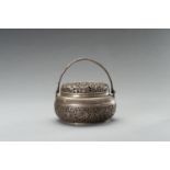 AN ARCHAISTIC BRONZE CENSER AND COVER, 1900s