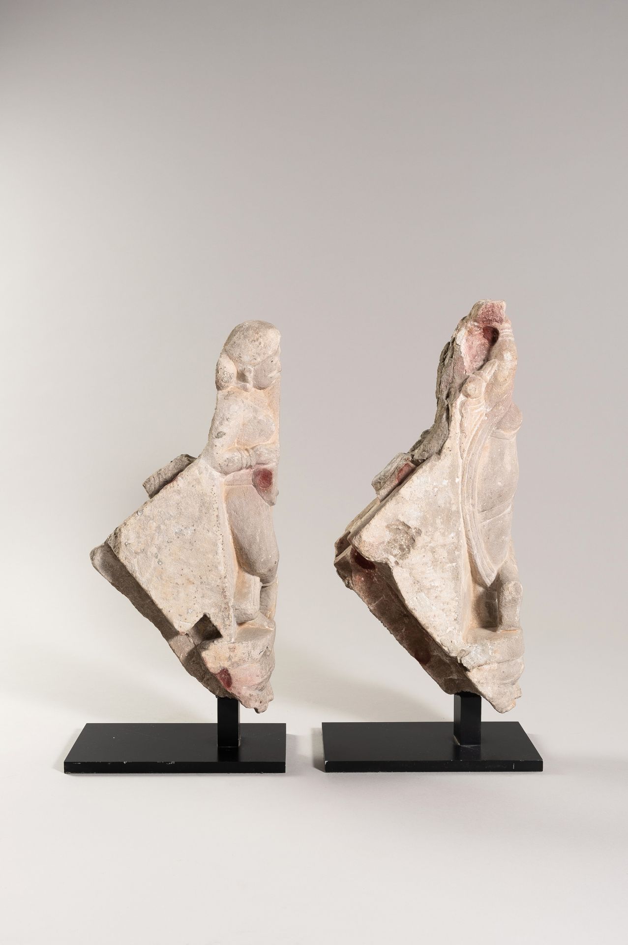 A PAIR OF ALASAKANYA SCULPTURES, 17th CENTURY - Image 13 of 17