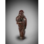 MINKOKU I: A SUPERB WOOD NETSUKE OF AN OLD MAN WITH CANE