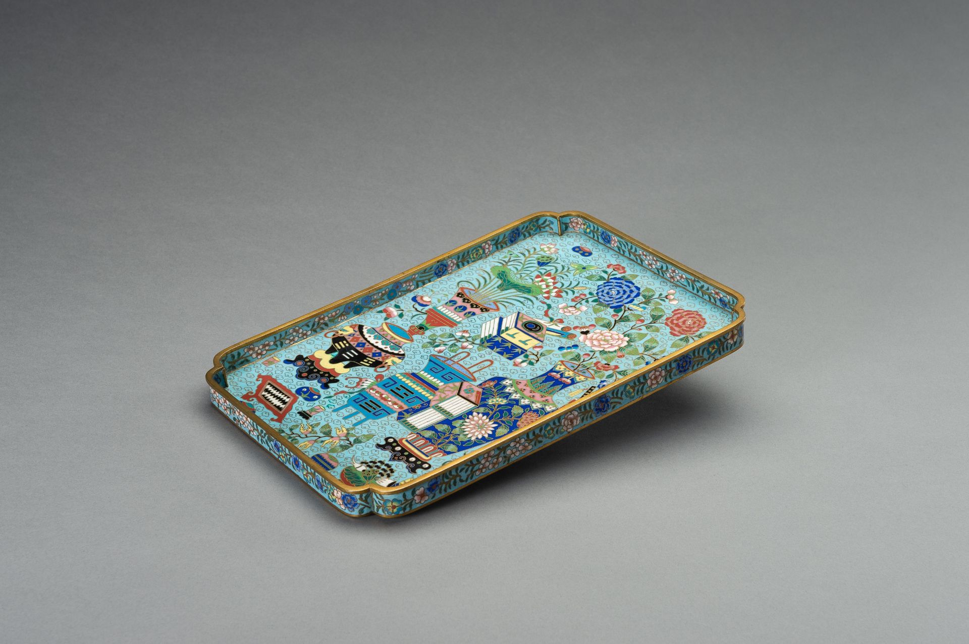 A FINE CLOISONNE ENAMEL TRAY, 19th CENTURY - Image 7 of 11