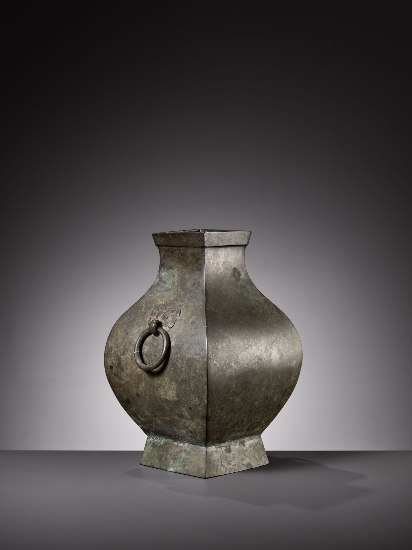 A BRONZE STORAGE VESSEL, FANGHU, HAN DYNASTY - Image 2 of 12