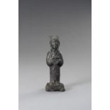 A MINIATURE BRONZE FIGURE OF A LADY, QING DYNASTY