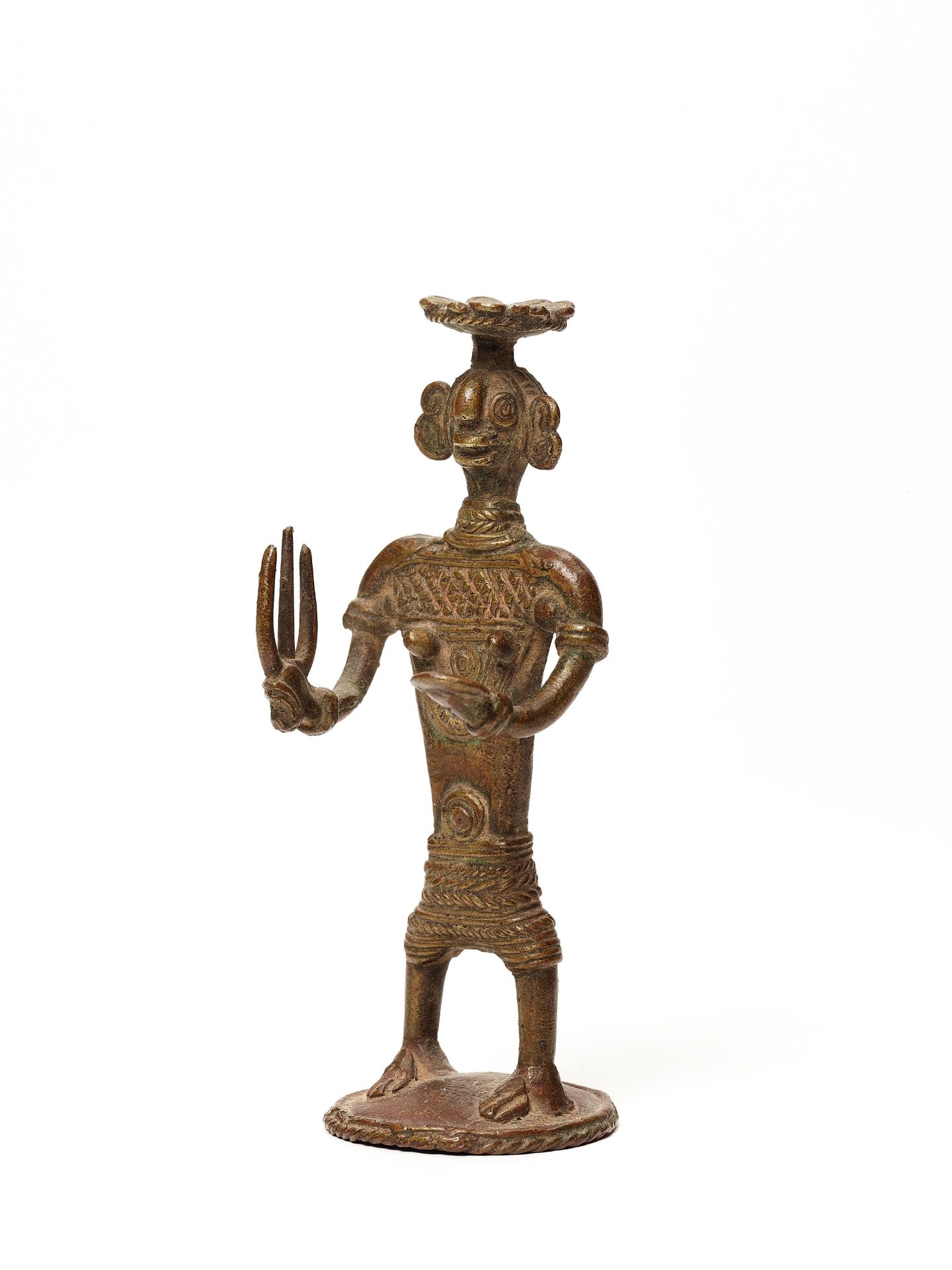 A BASTAR BRONZE OF A FEMALE DEITY WITH TRIDENT AND KHAPPAR - Image 2 of 4