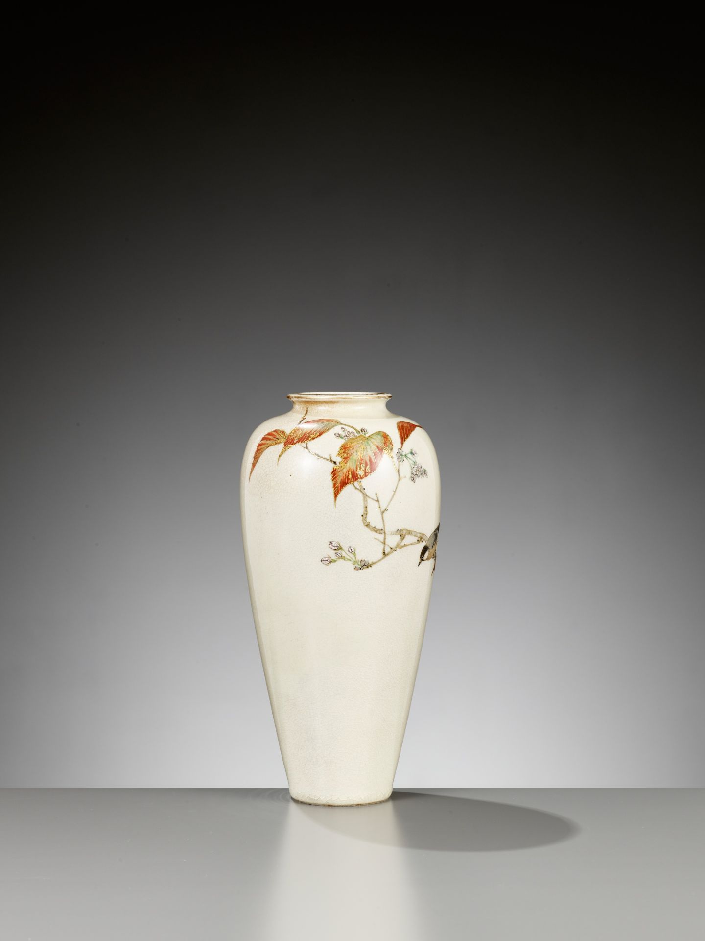 YABU MEIZAN: A SUPERB AND LARGE SATSUMA VASE WITH SPARROW - Bild 2 aus 10