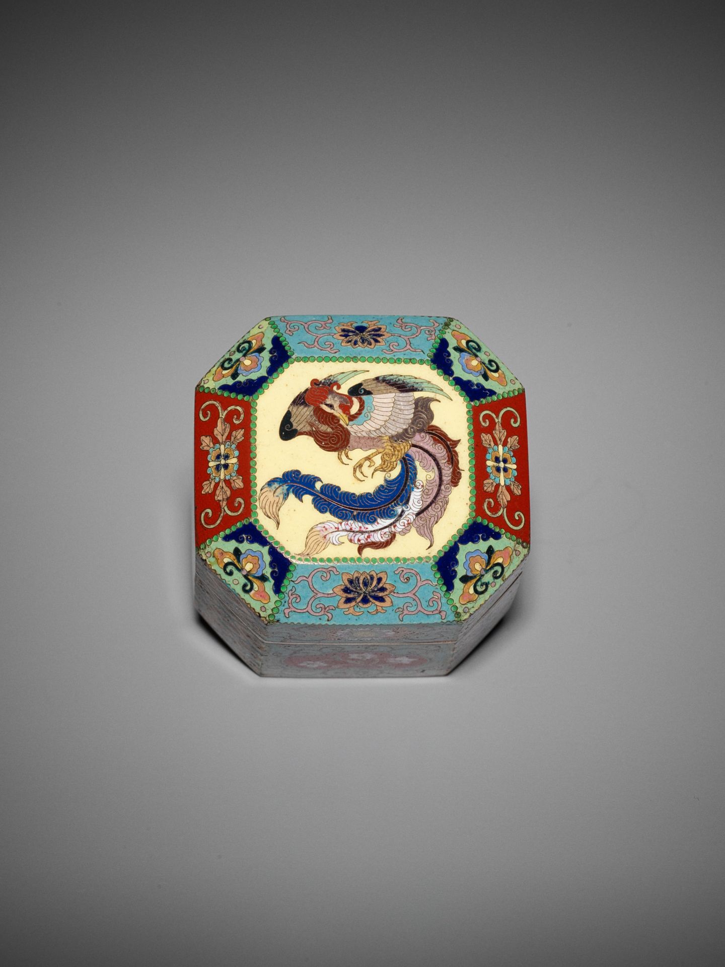 A SUPERB MINIATURE CLOISONNÃ‰ ENAMEL BOX AND COVER