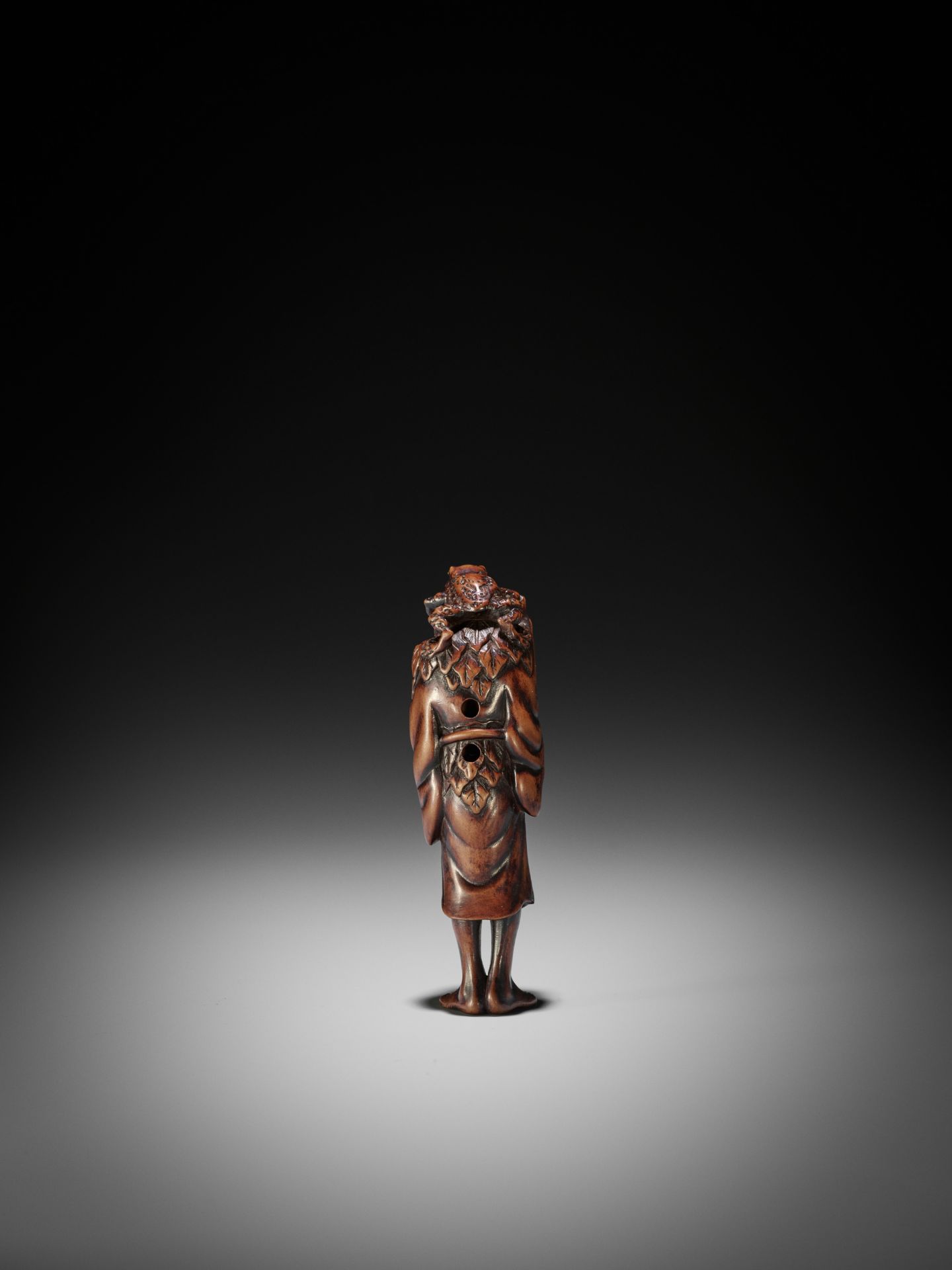 TADATOSHI: A LARGE WOOD NETSUKE OF GAMA SENNIN - Image 2 of 14