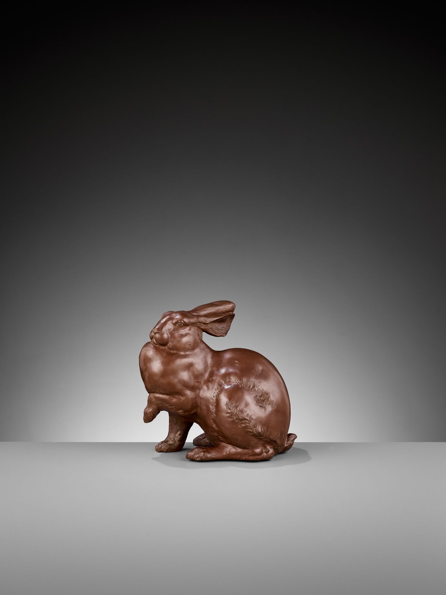 SHIHO: A FINE BRONZE OF A HARE - Bild 2 aus 12