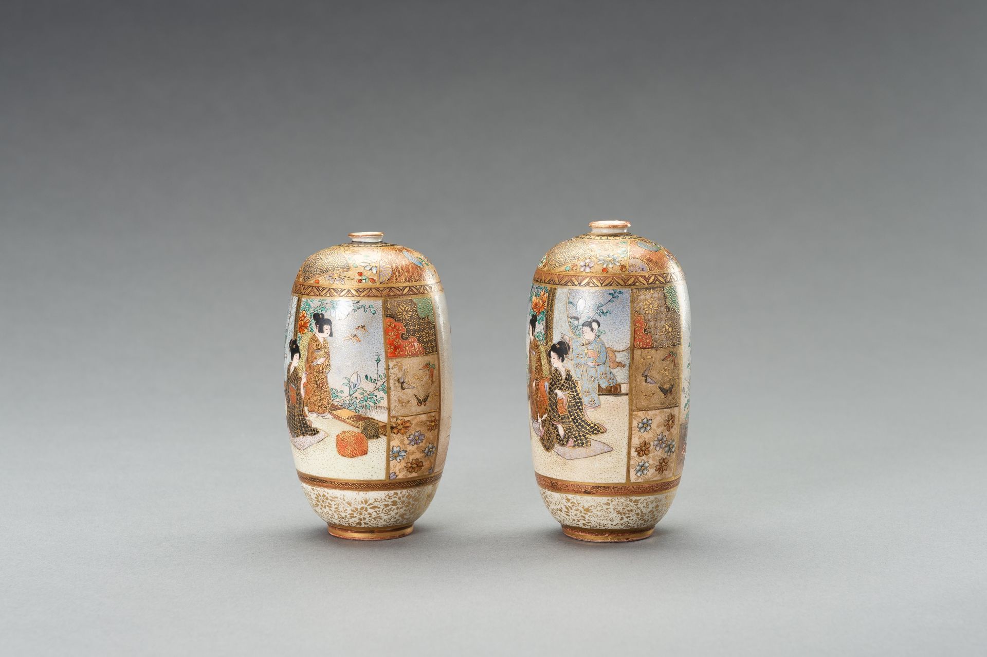 A PAIR OF SATSUMA 'AUTUMN' VASES - Bild 5 aus 12