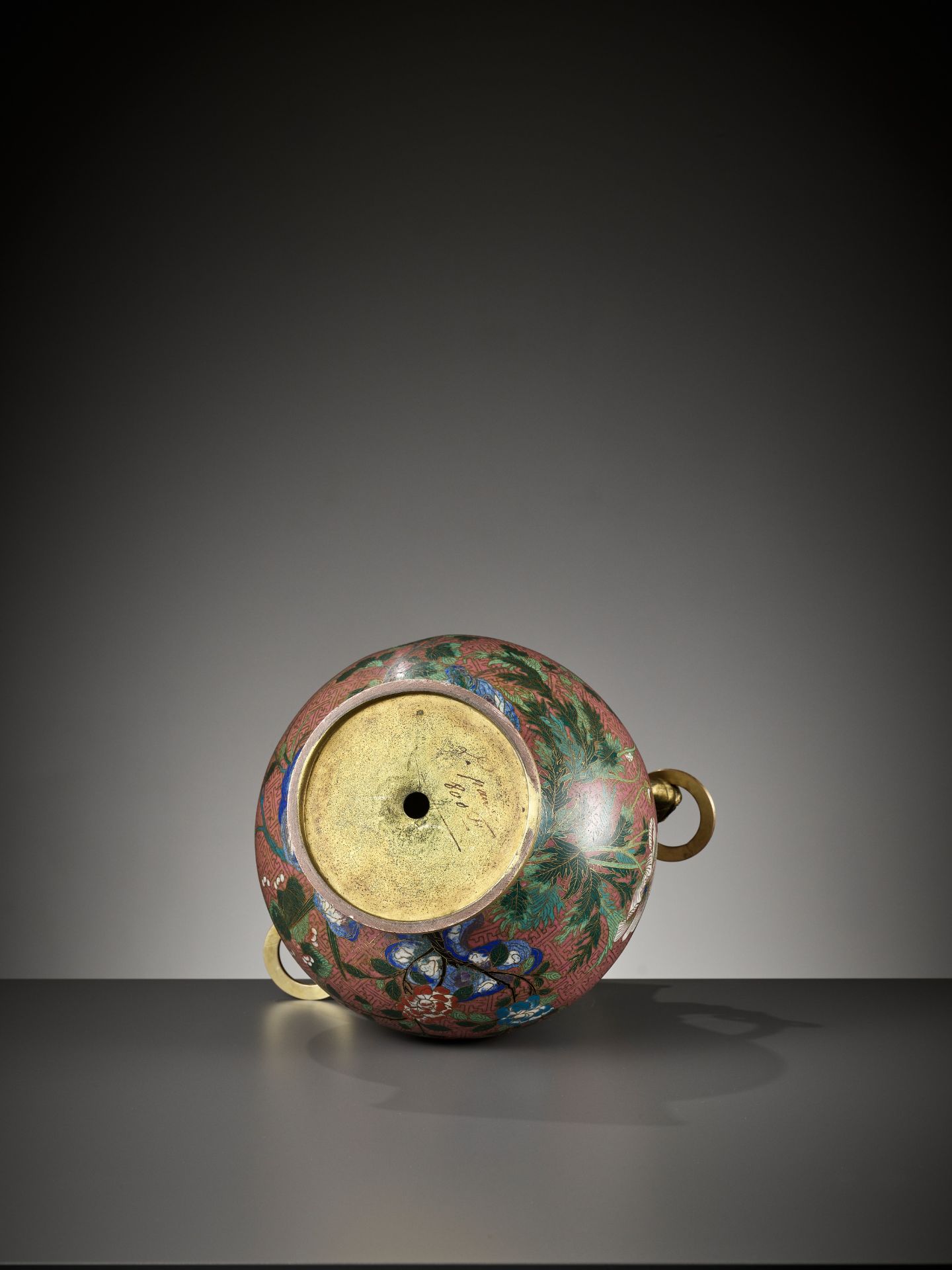 A GILT-BRONZE AND CLOISONNE ENAMEL 'CRICKET' VASE, HU, JIAQING PERIOD - Image 13 of 14