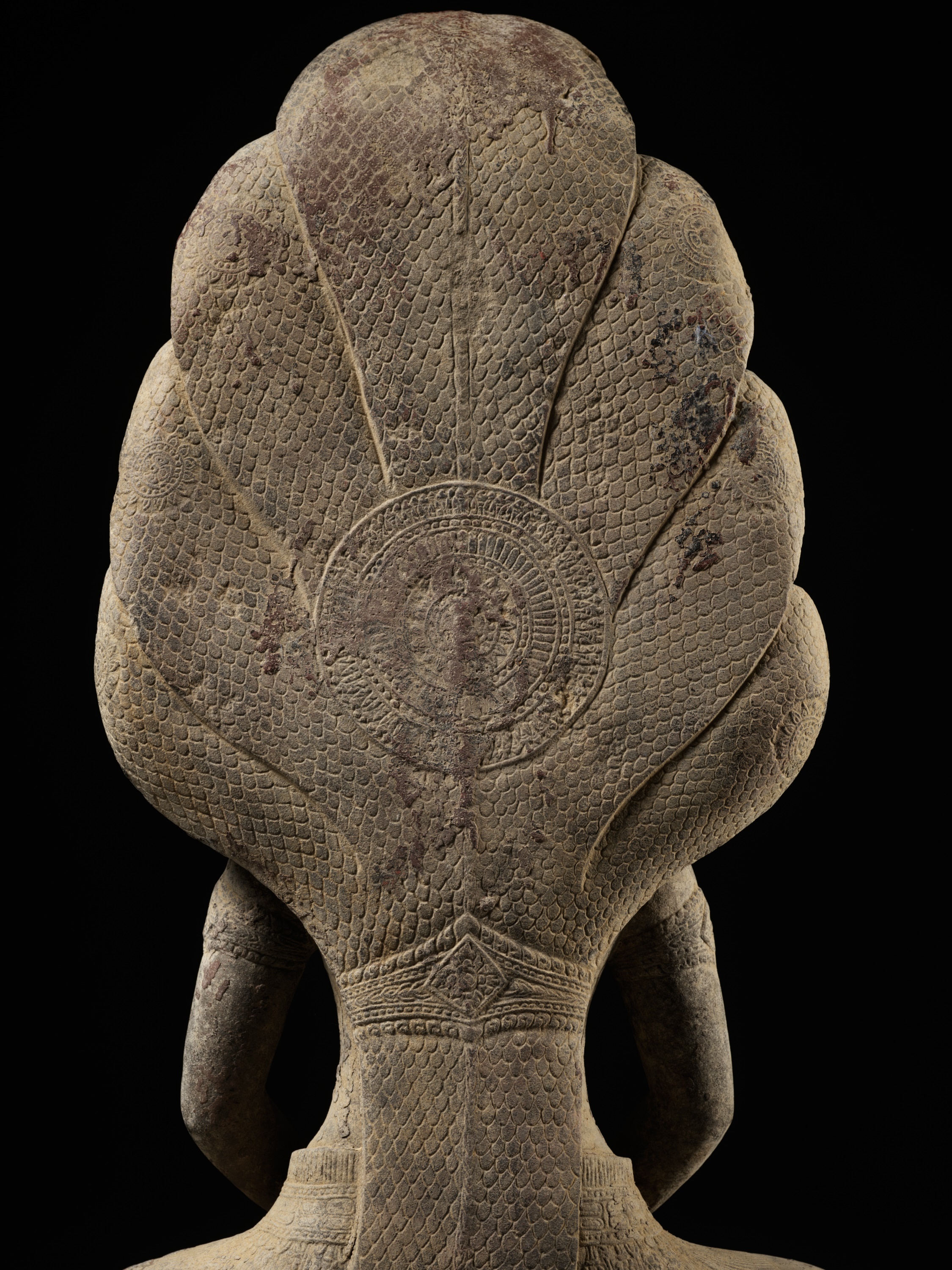 A LARGE SANDSTONE FIGURE OF BUDDHA MUCHALINDA, ANGKOR PERIOD - Image 9 of 14