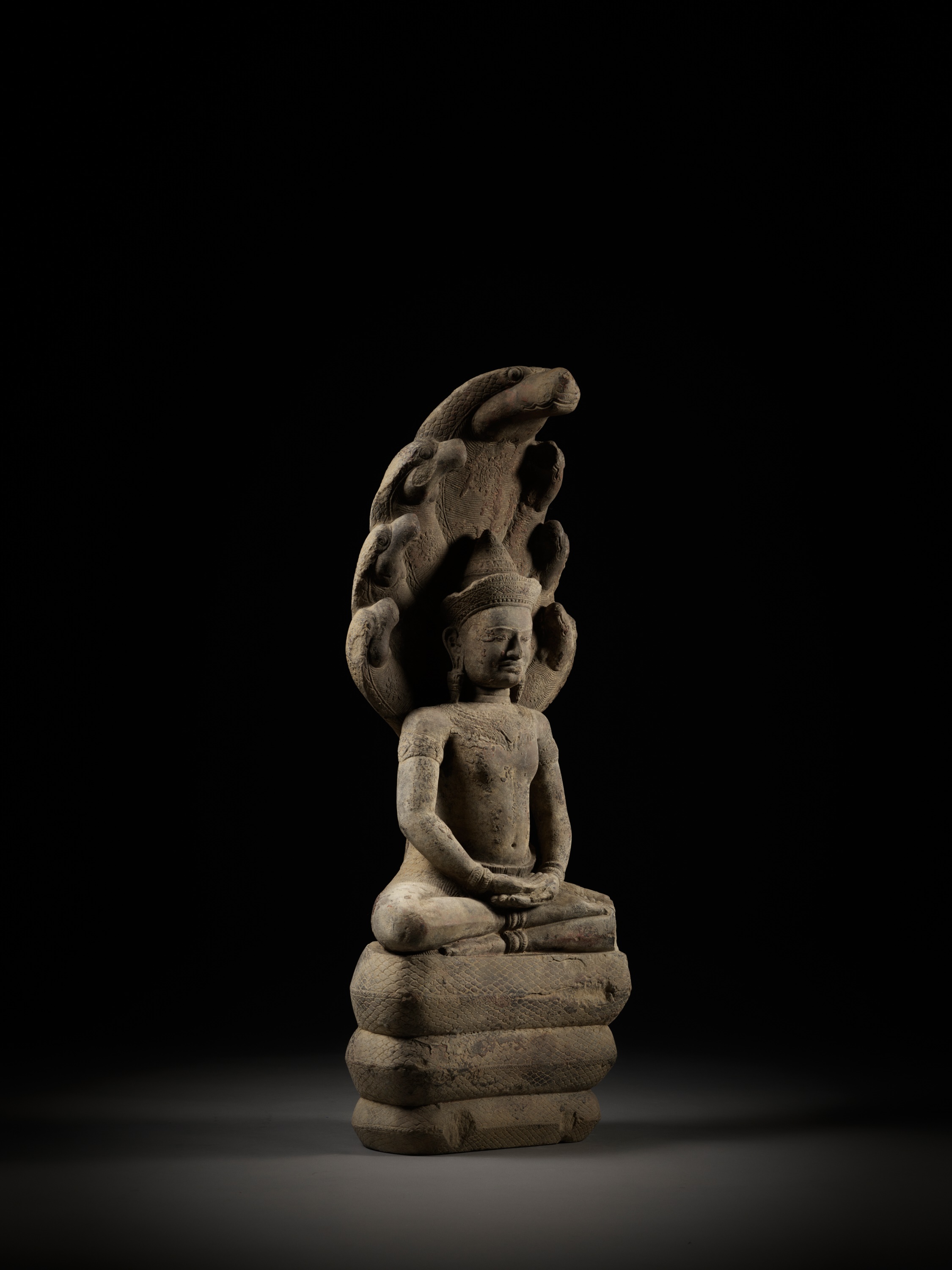 A LARGE SANDSTONE FIGURE OF BUDDHA MUCHALINDA, ANGKOR PERIOD - Image 11 of 14