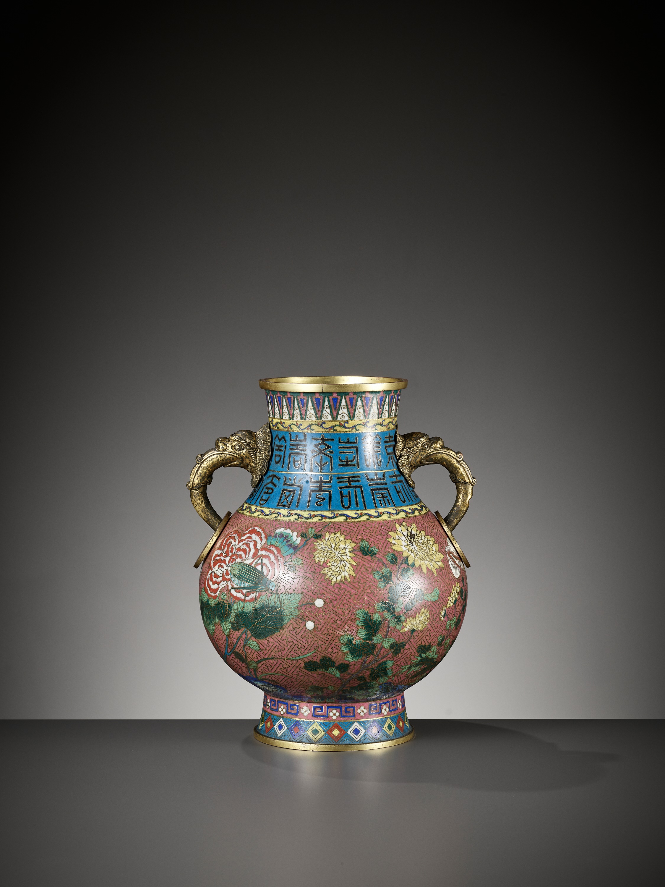 A GILT-BRONZE AND CLOISONNE ENAMEL 'CRICKET' VASE, HU, JIAQING PERIOD - Image 8 of 14