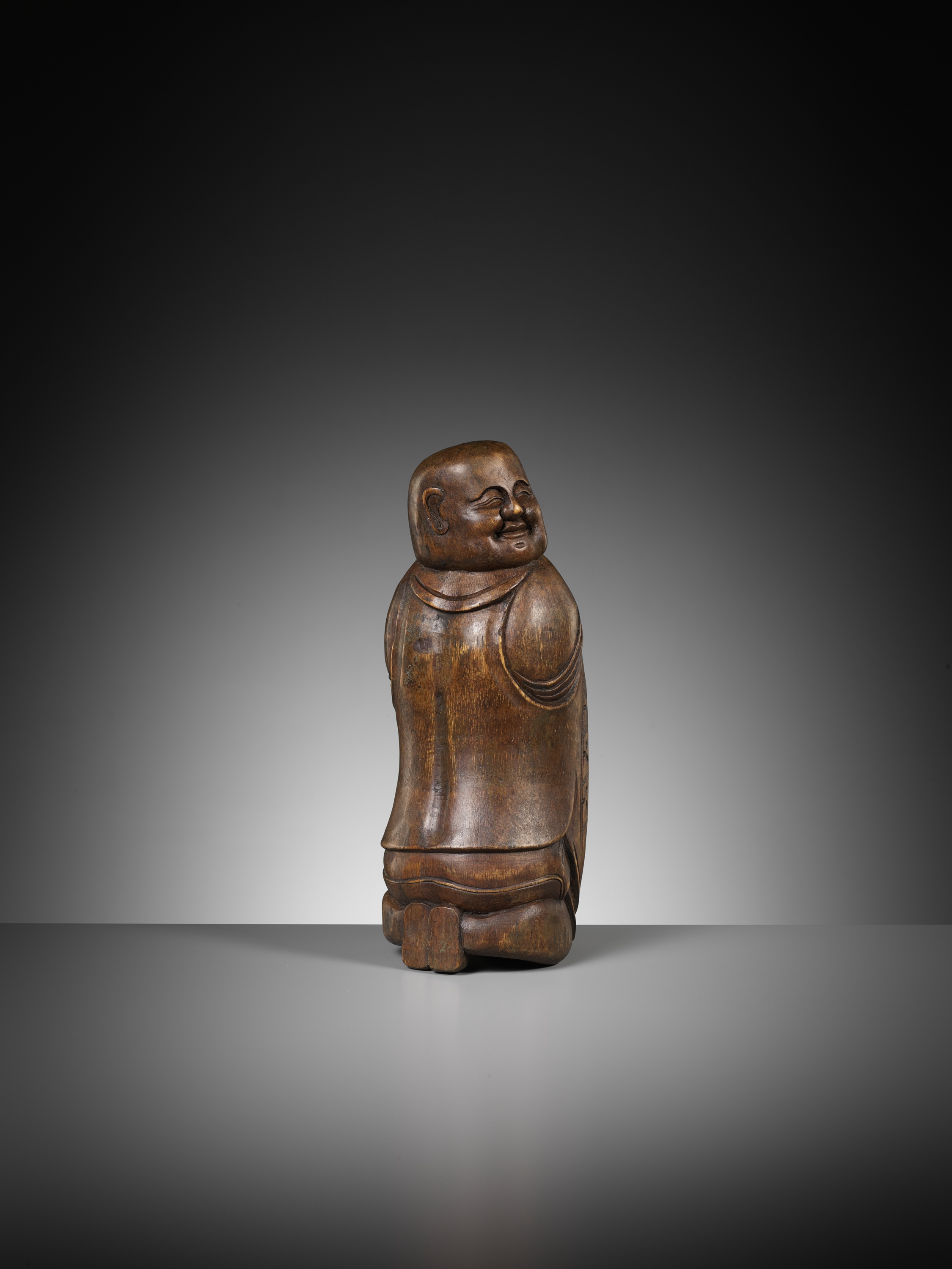 A CARVED BAMBOO 'SLEEPING BOY' PILLOW, QING DYNASTY - Image 3 of 9